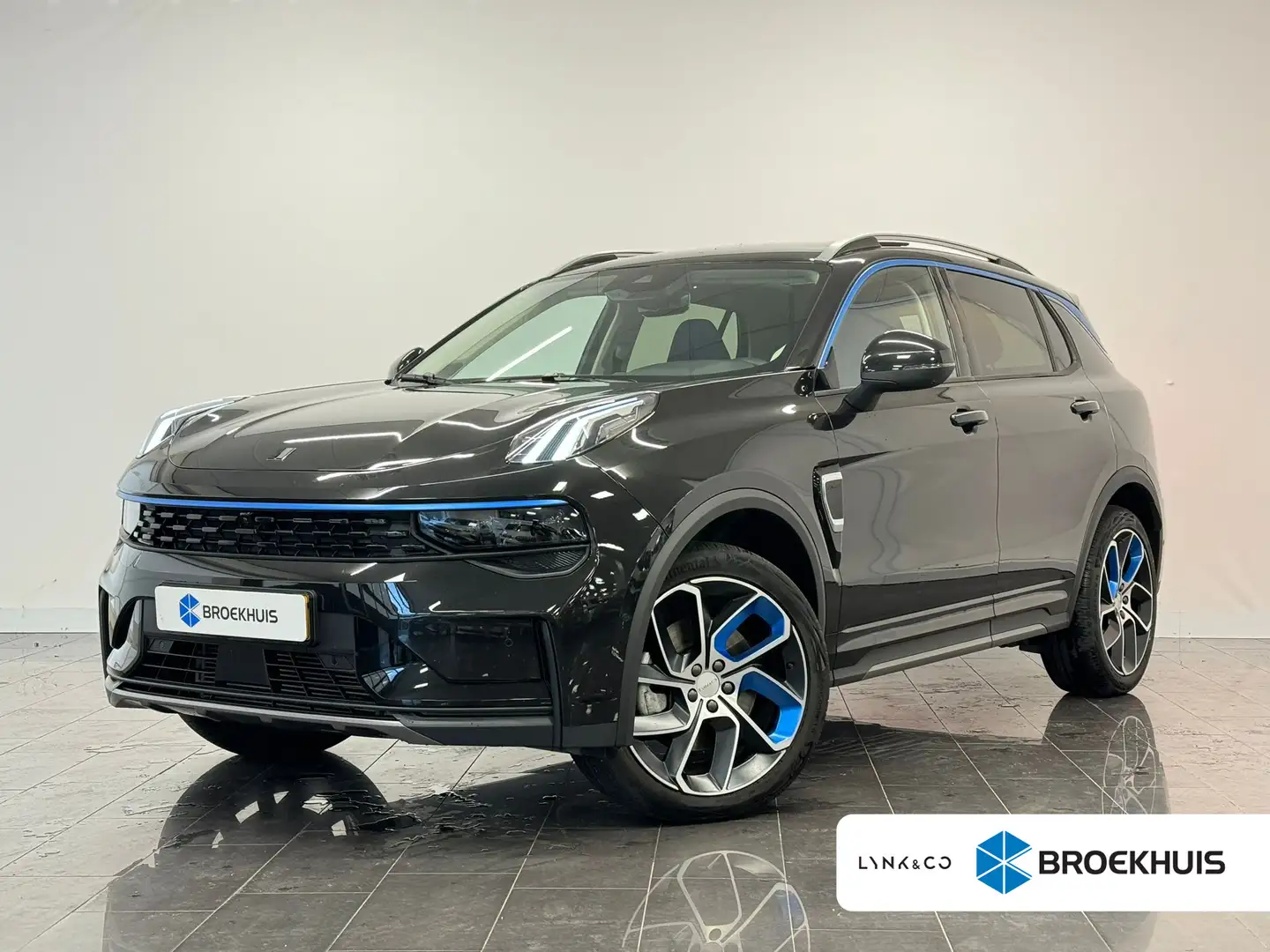 Lynk & Co 01 1.5 | 7,4 kW lader | Alarmsysteem | Apple Carplay/ Zwart - 1