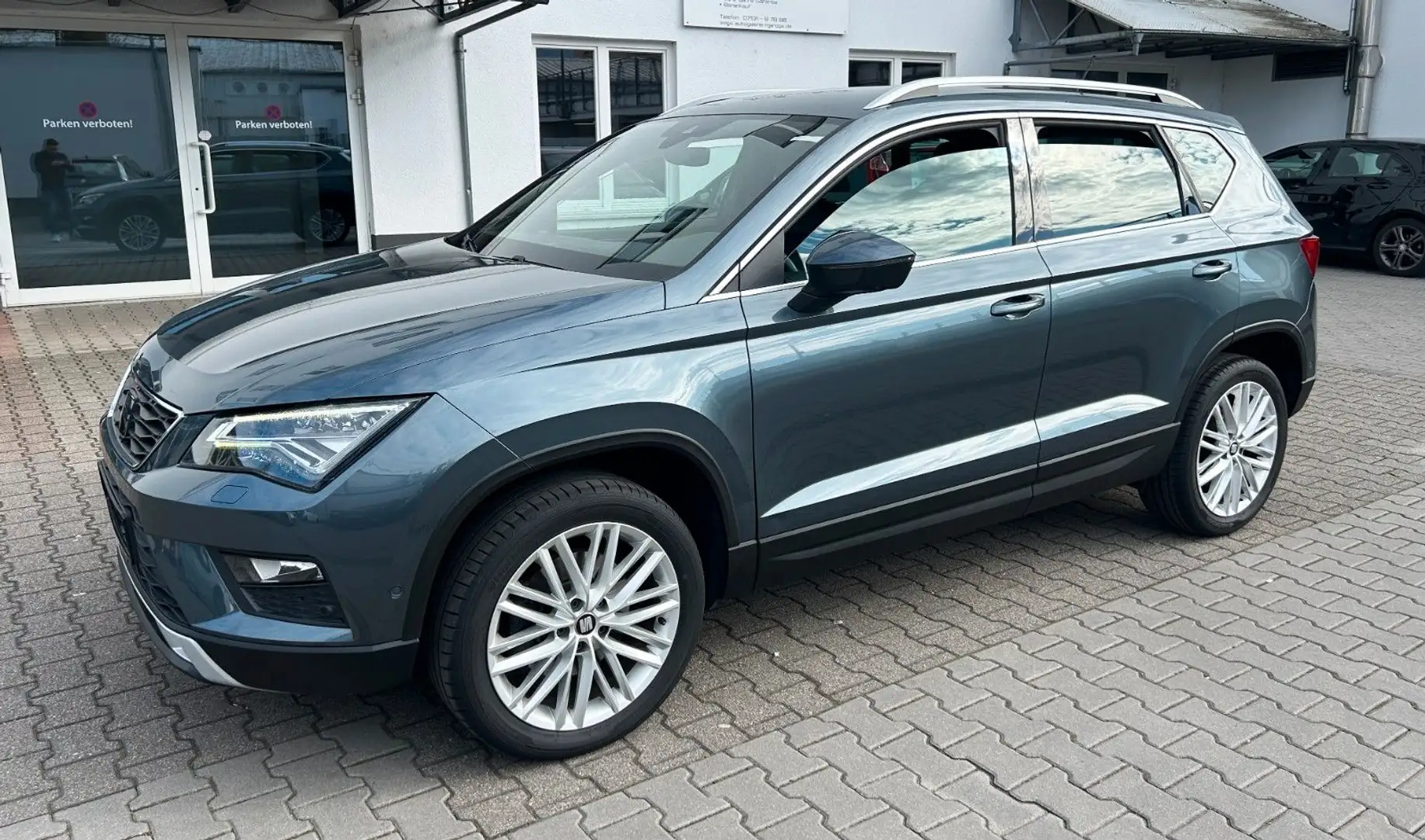 SEAT Ateca Xcellence DSG LED/AHK/ALCANTARA/1HALT Grau - 1