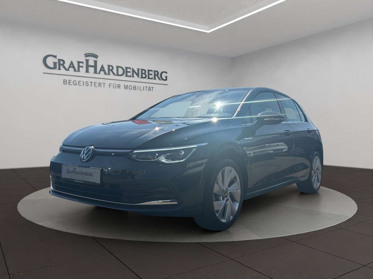 Volkswagen Golf 2024 — VIII Lim. 1.5 eTSI DSG Style LHZ SHZ