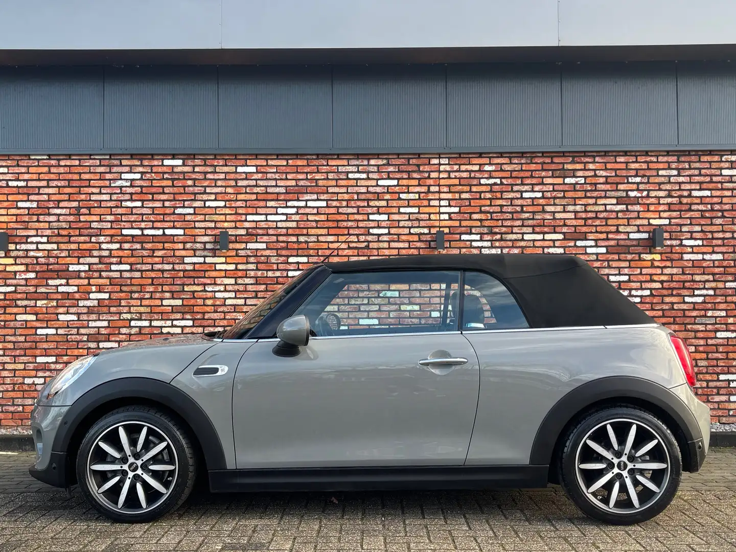 MINI Cooper Cabrio Mini 1.5 Chili Cabrio Leer Led Stoelverw Nav/Cruis Сірий - 2