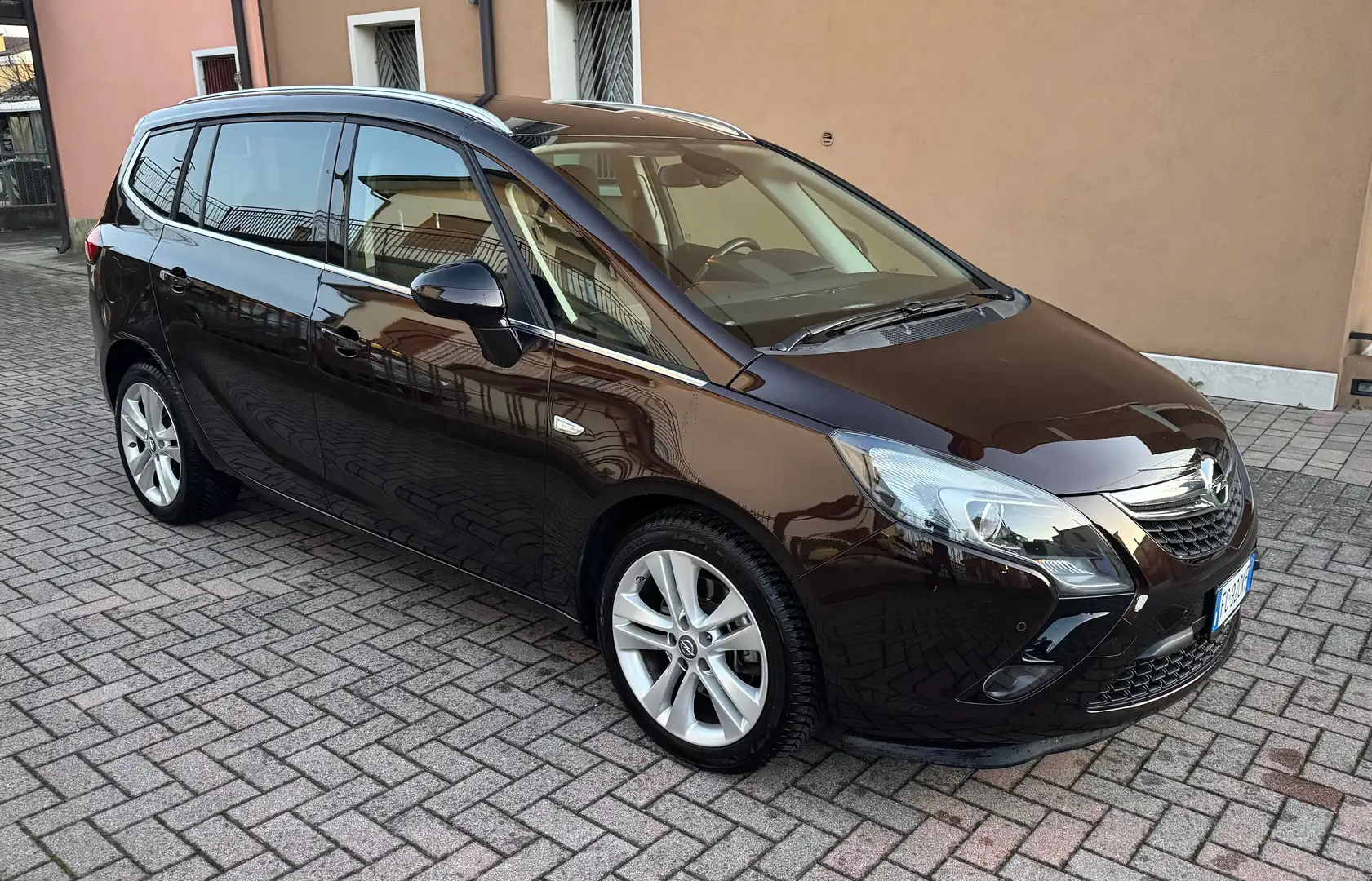 Opel Zafira Zafira 1.8 Cosmo Gpl-tech 140cv Marrone - 1