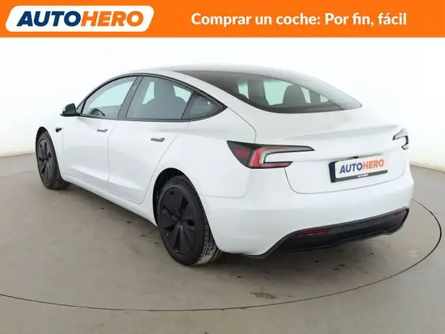 Tesla Model 3 view 4
