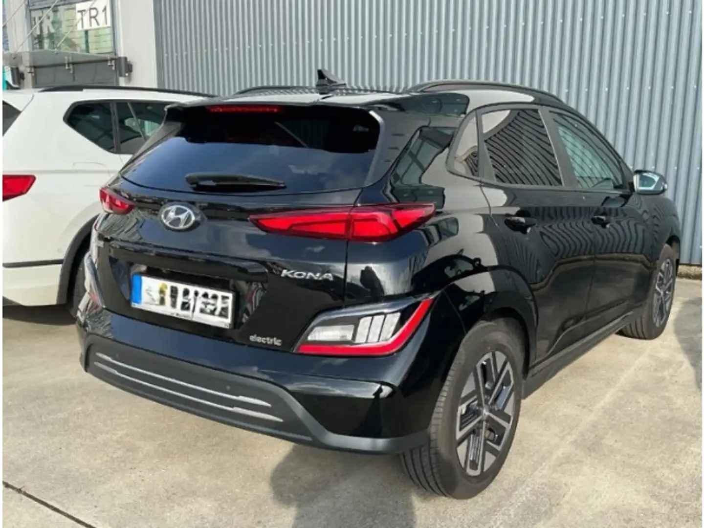 Hyundai KONA Trend 2WD 100kW Navigations-Paket Mica-Lackierung Schwarz - 2