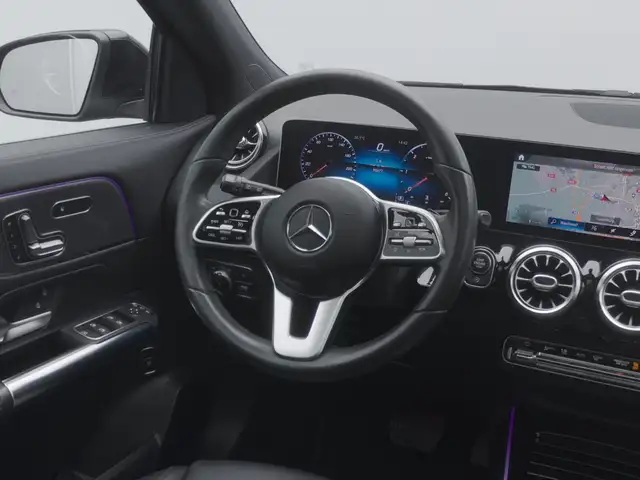 Mercedes-Benz Gla view 19