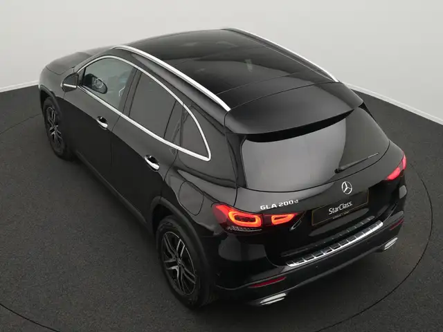 Mercedes-Benz Gla view 13