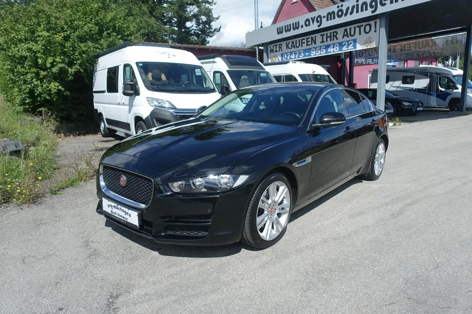 Jaguar XE Prestige 2.0 Diesel KAT Schwarz - 1
