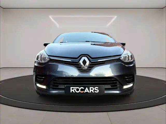 Renault Clio view 2
