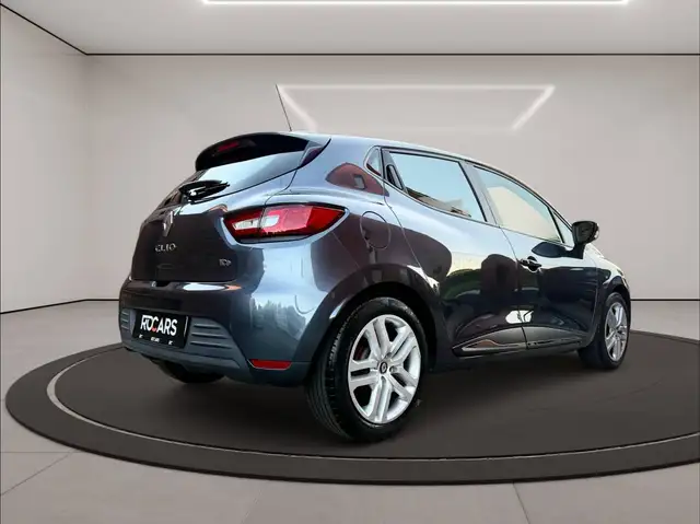 Renault Clio view 6