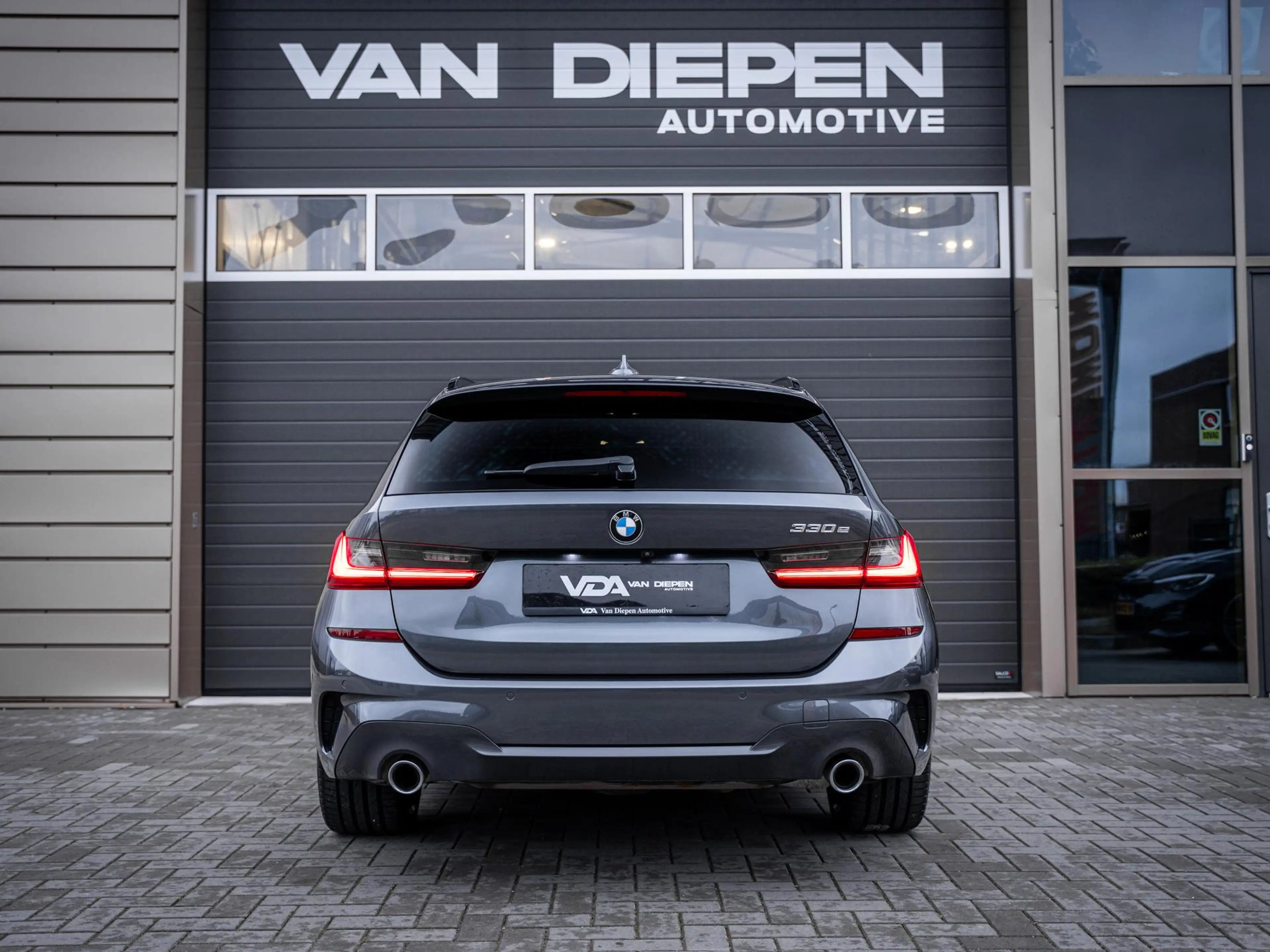 BMW 330 3-serie Touring 330e High Executive - M-Sport l La — photo 7