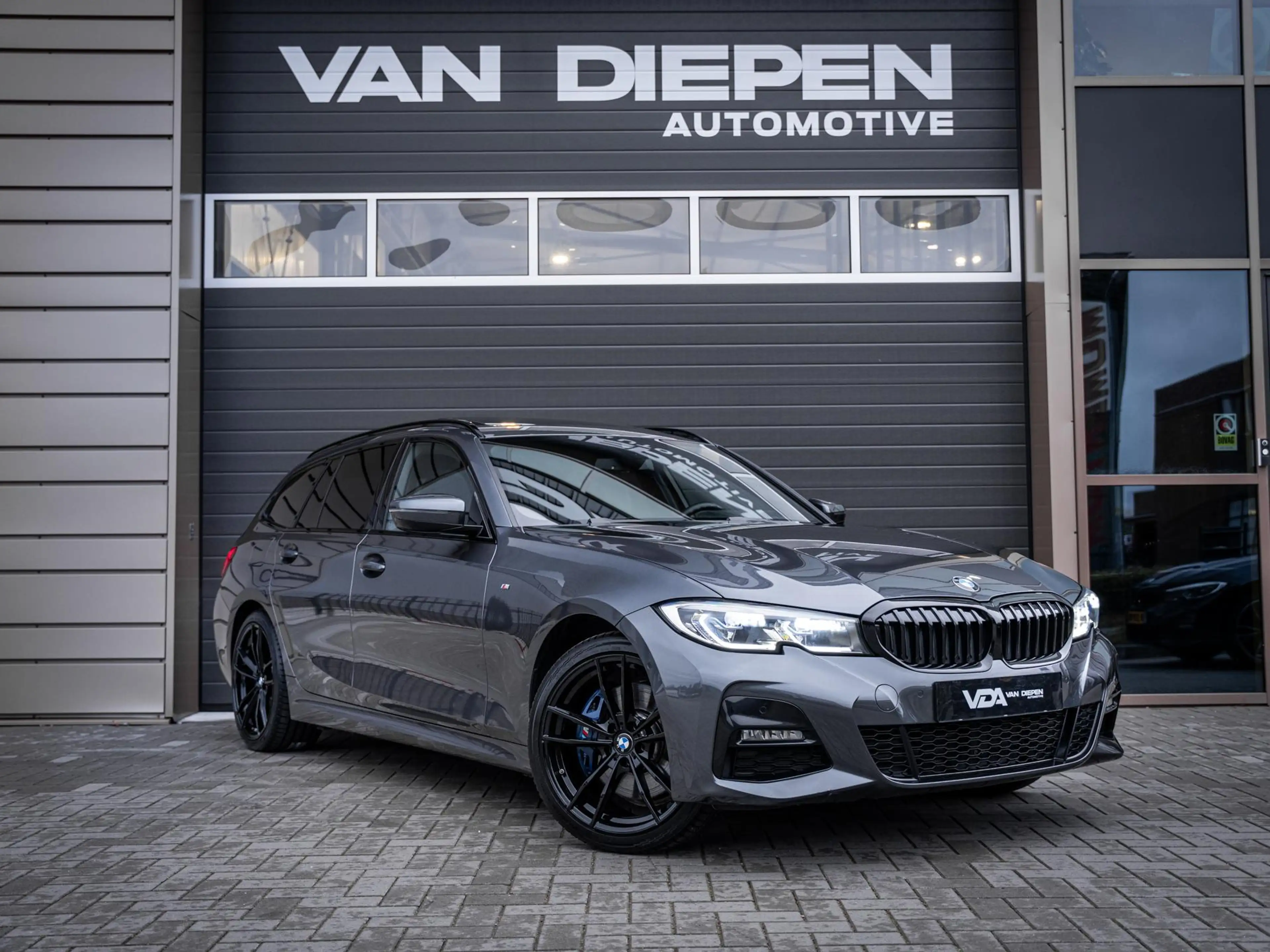 BMW 330 3-serie Touring 330e High Executive - M-Sport l La — photo 4