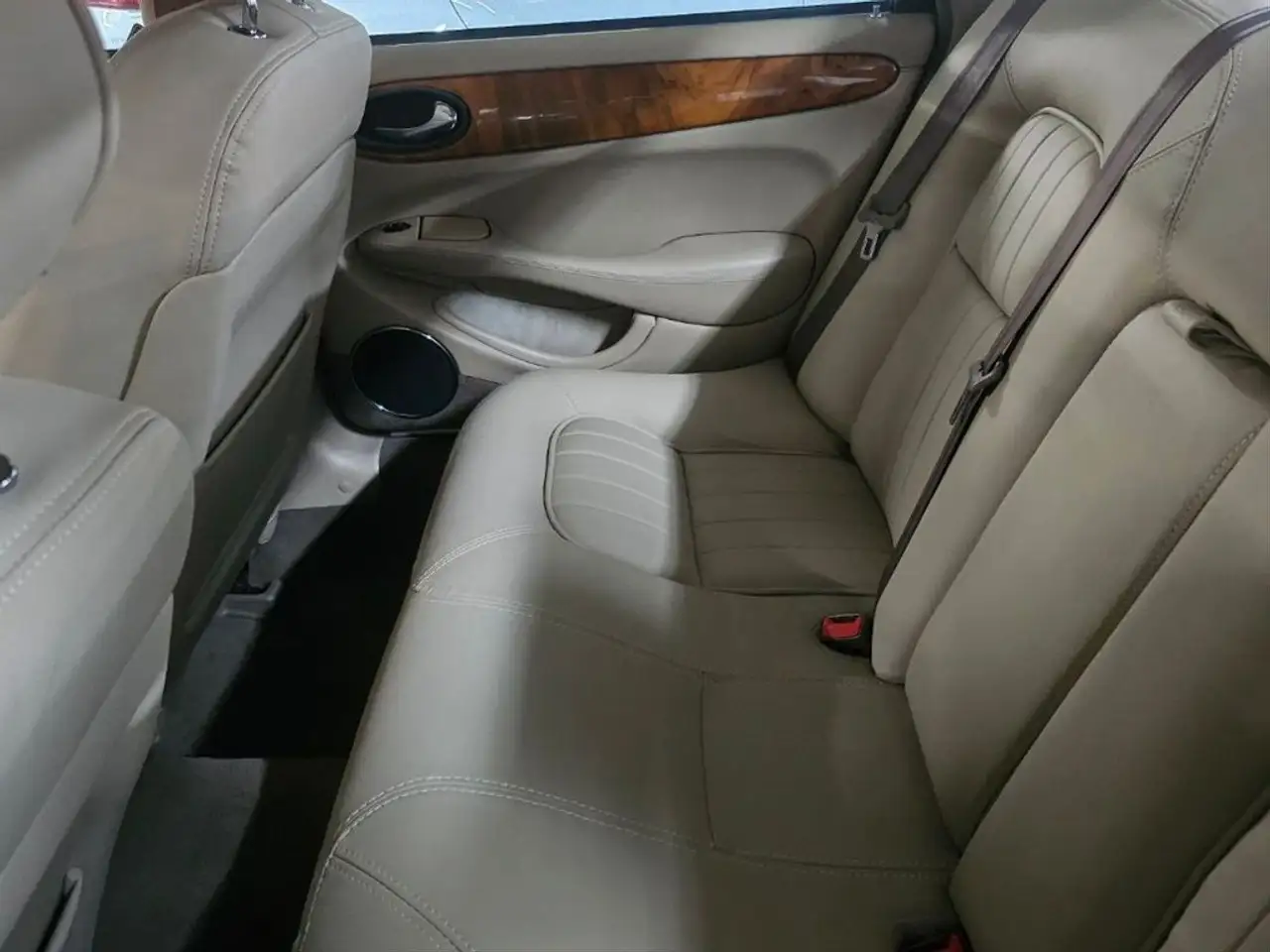 Jaguar XJ8 3.2 EXECUTIVE, foto 11