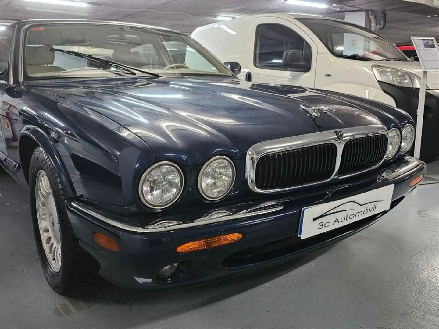 Jaguar XJ8 3.2 EXECUTIVE Bleu - 1