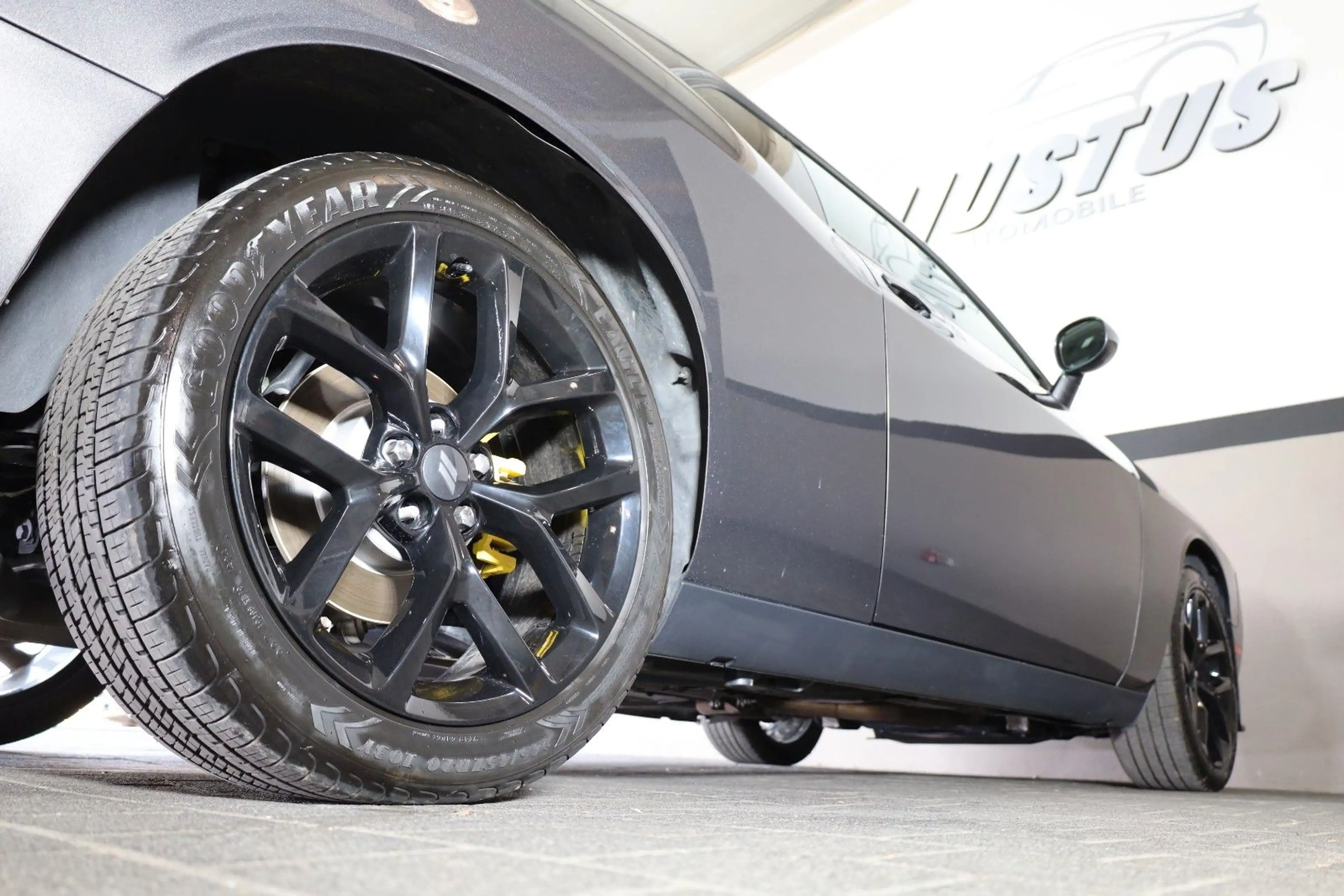 Dodge Challenger 3.6 SXT/SHZ/LED/KAMERA/BTH/MFL/R20 — photo 8