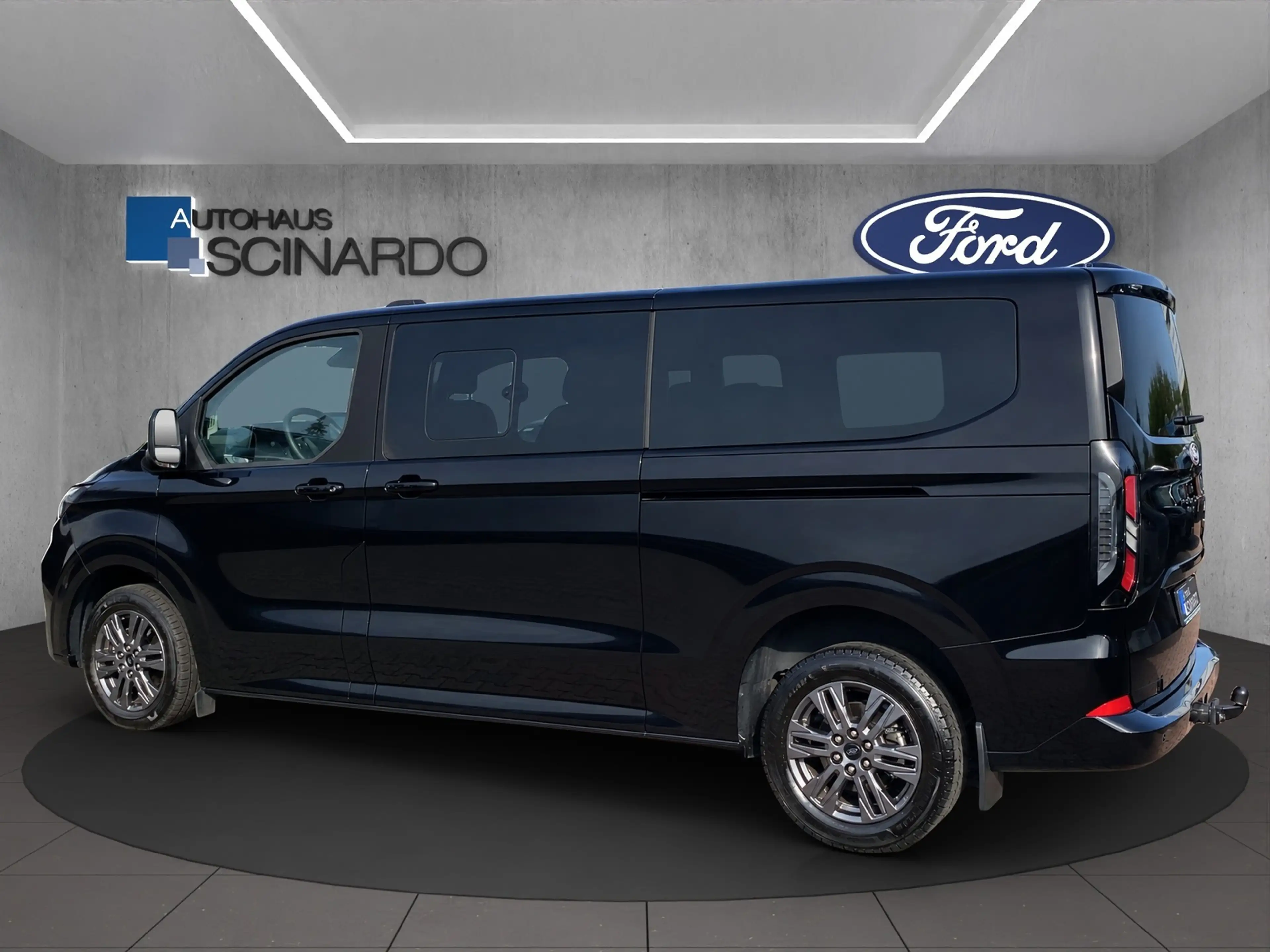 Ford Tourneo Custom 320L2 Titanium AHK/NAVI/LED/RFK — photo 4