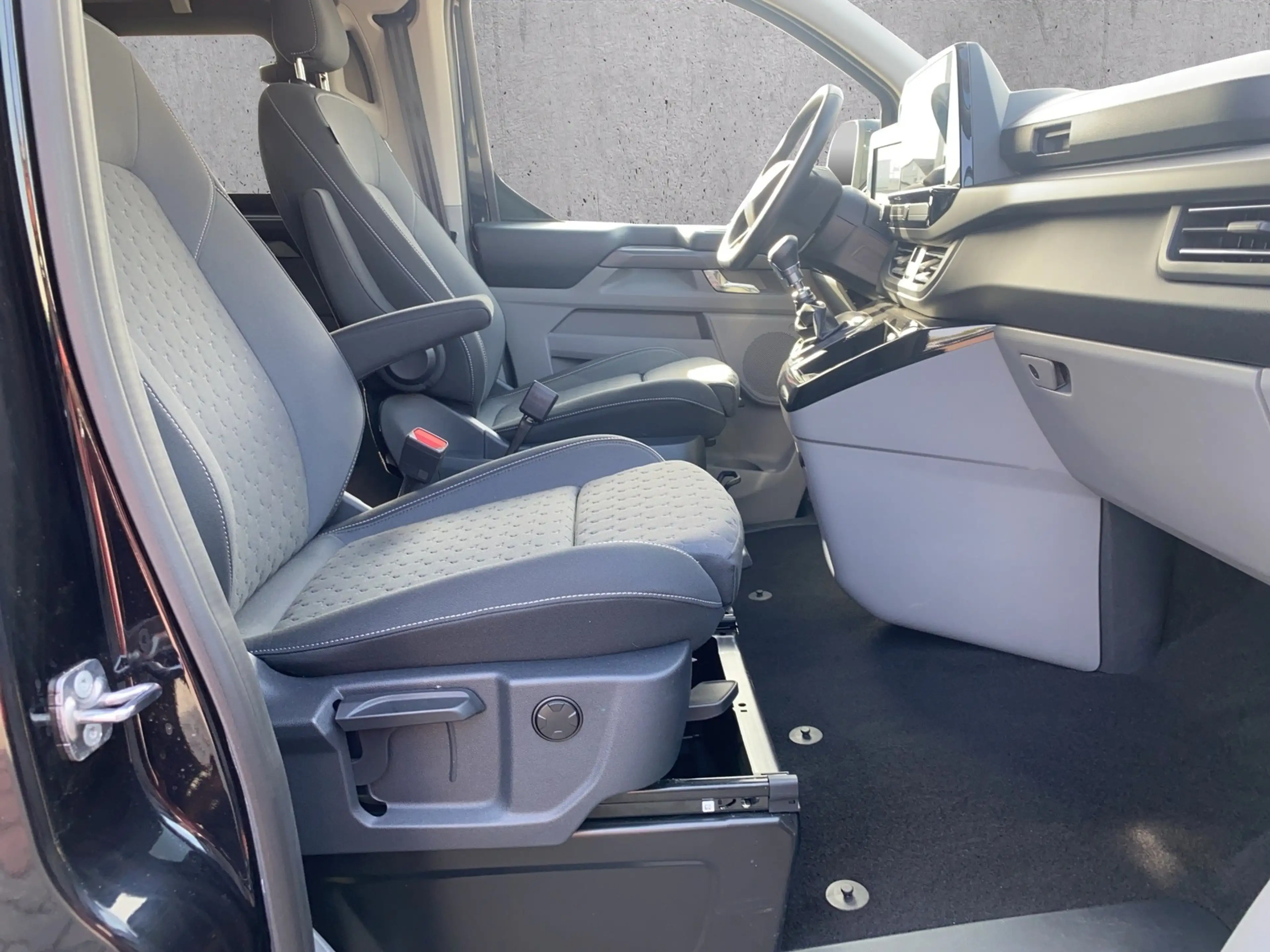 Ford Tourneo Custom 320L2 Titanium AHK/NAVI/LED/RFK — photo 13