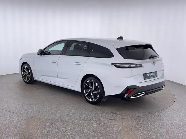 Peugeot 308 view 4