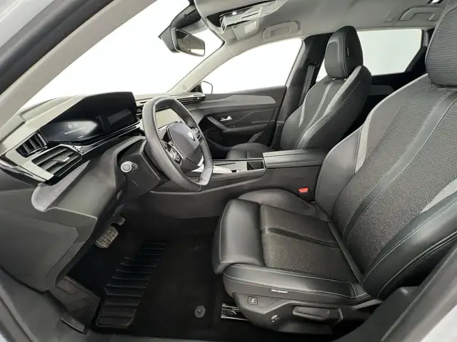 Peugeot 308 view 8