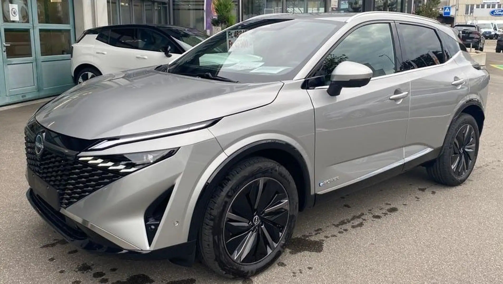 Nissan Qashqai 1.3 AT MHEV Navi LED Leder 360°ka Prvcy Argent - 1