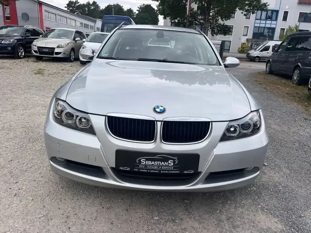 BMW 3 Series view 2