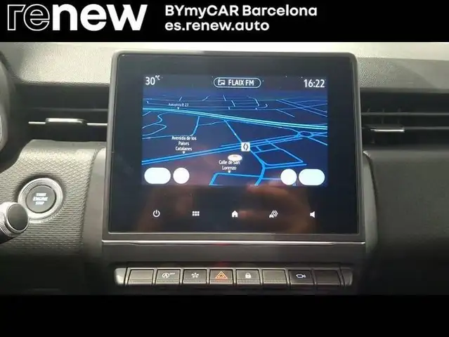 Renault Clio view 15