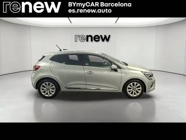 Renault Clio view 2