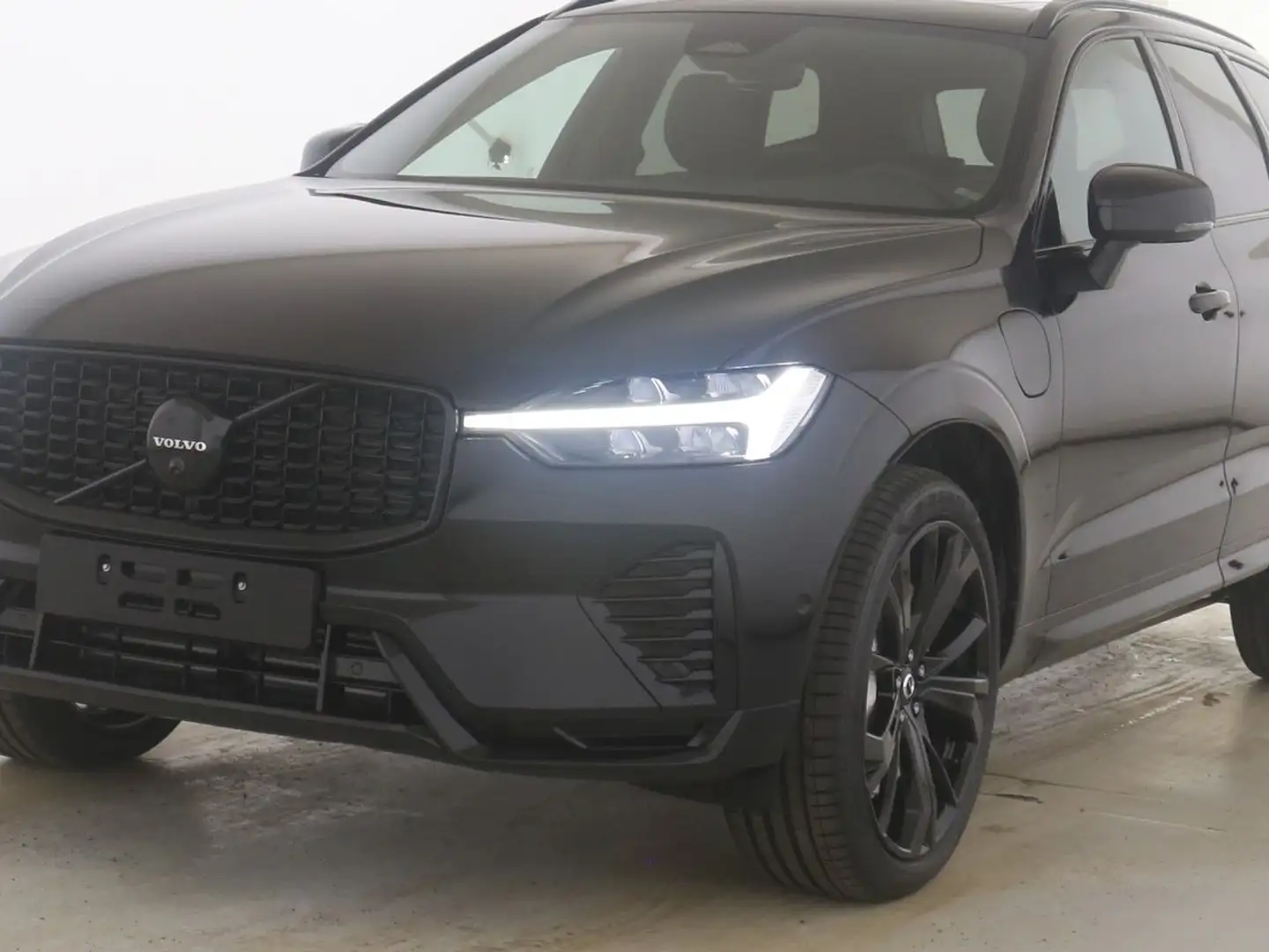 Volvo XC60 T6 Plus Black Edition Plug-In Hybrid SD*ACC Schwarz - 2