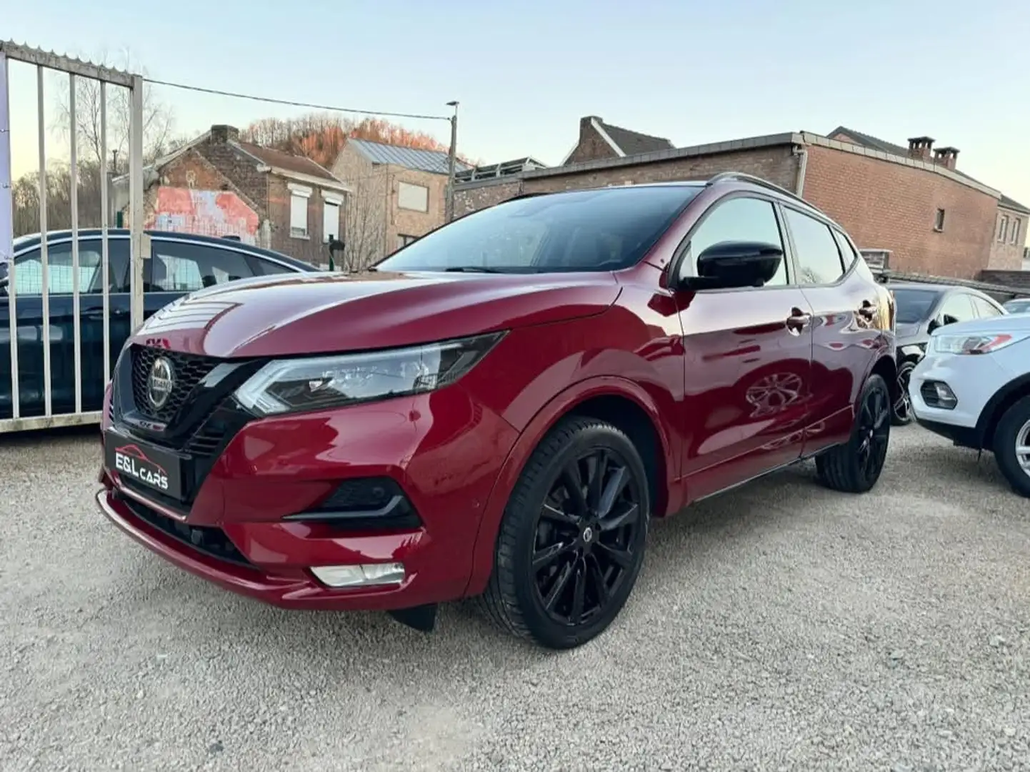 Nissan Qashqai 1.5 dCi New Tekna+ **12 mois de garantie** Rood - 1