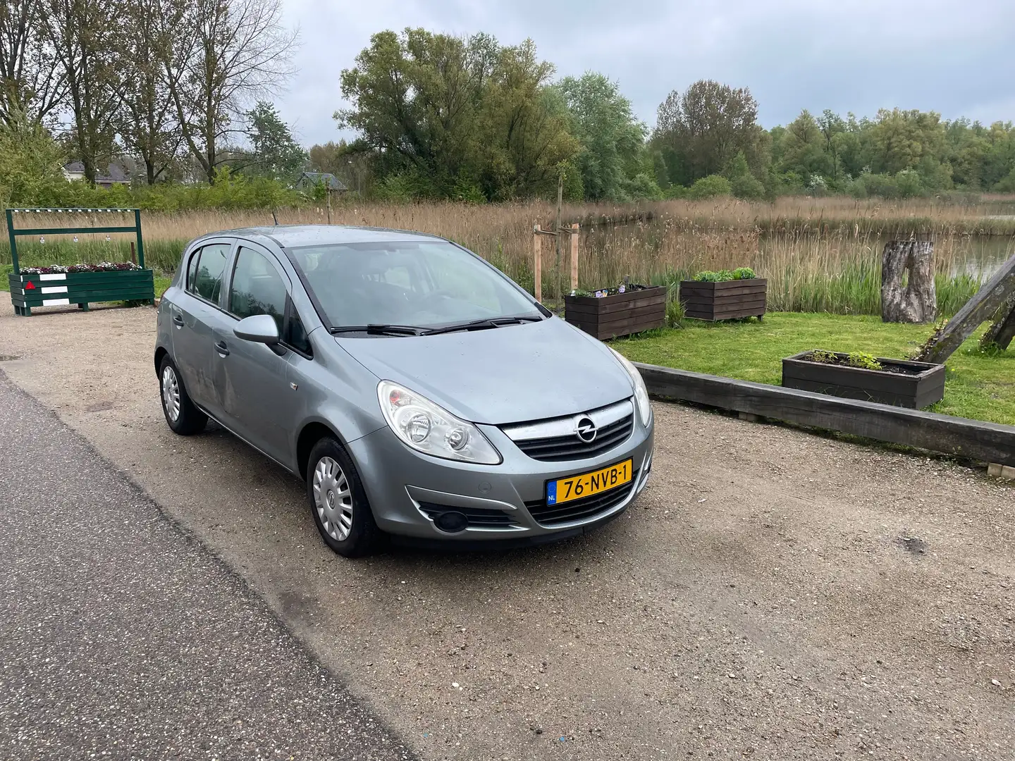 Opel Corsa Corsa 1.2-16V 111 Edition Серый - 2