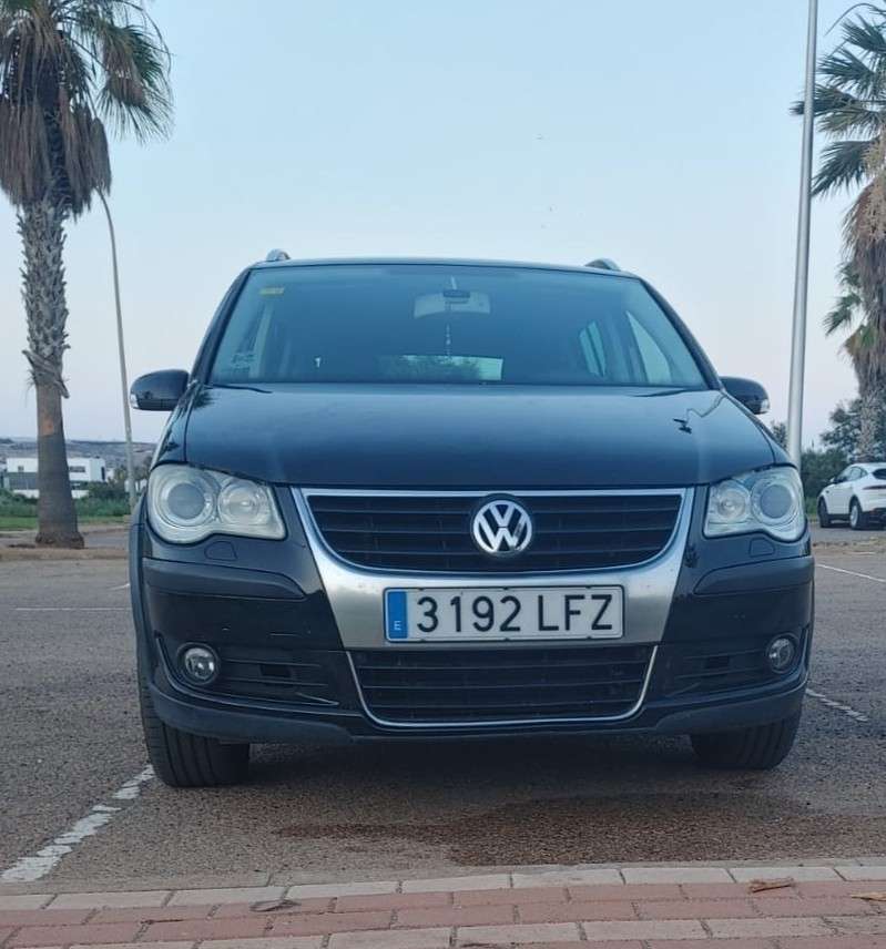 Volkswagen Touran 2.0TDI Highline 170 - foto 1