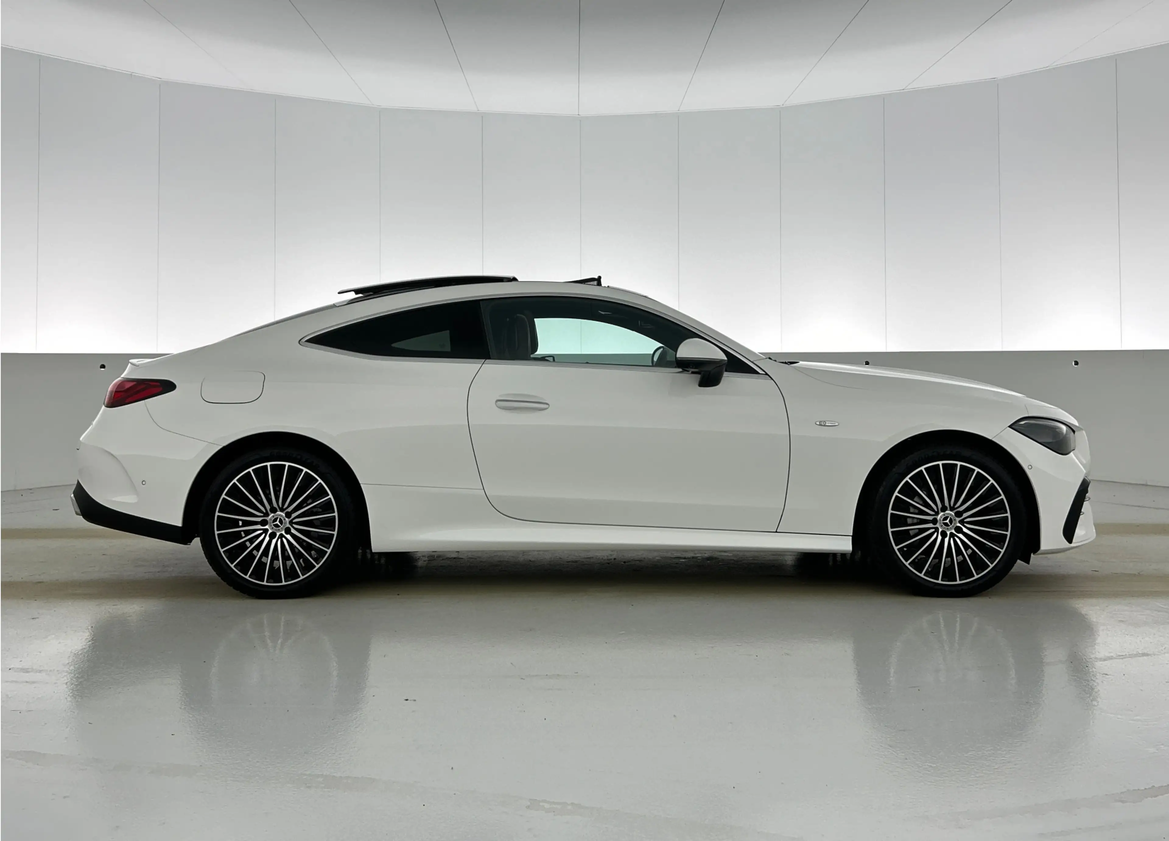 Mercedes-Benz CLE 300 Coupé e AMG Plug-In Hybride Trekhaak | Digital Lic — photo 15
