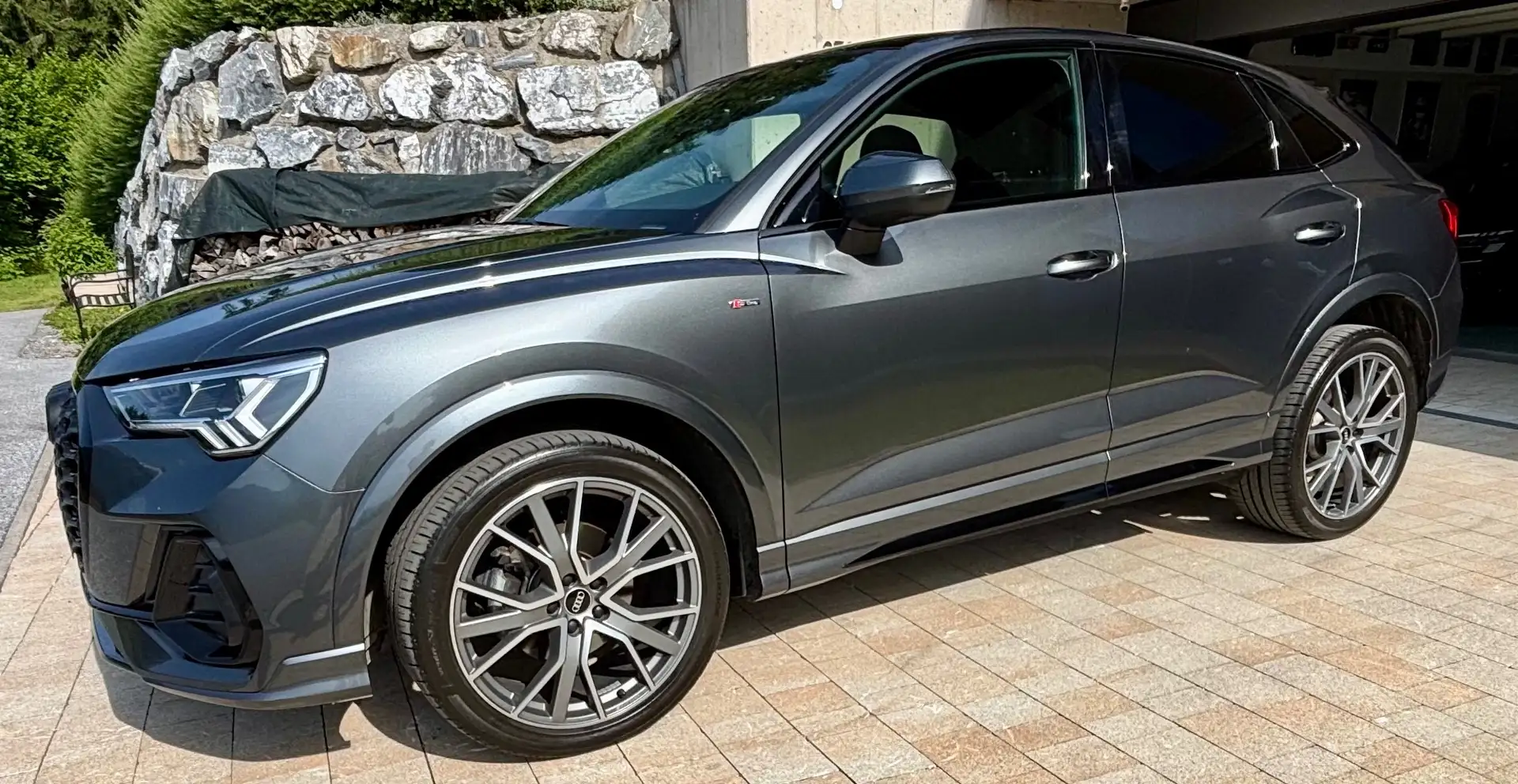 Audi Q3 Q3 Sportback 35 TFSI S-line S-tronic S-line Grau - 1