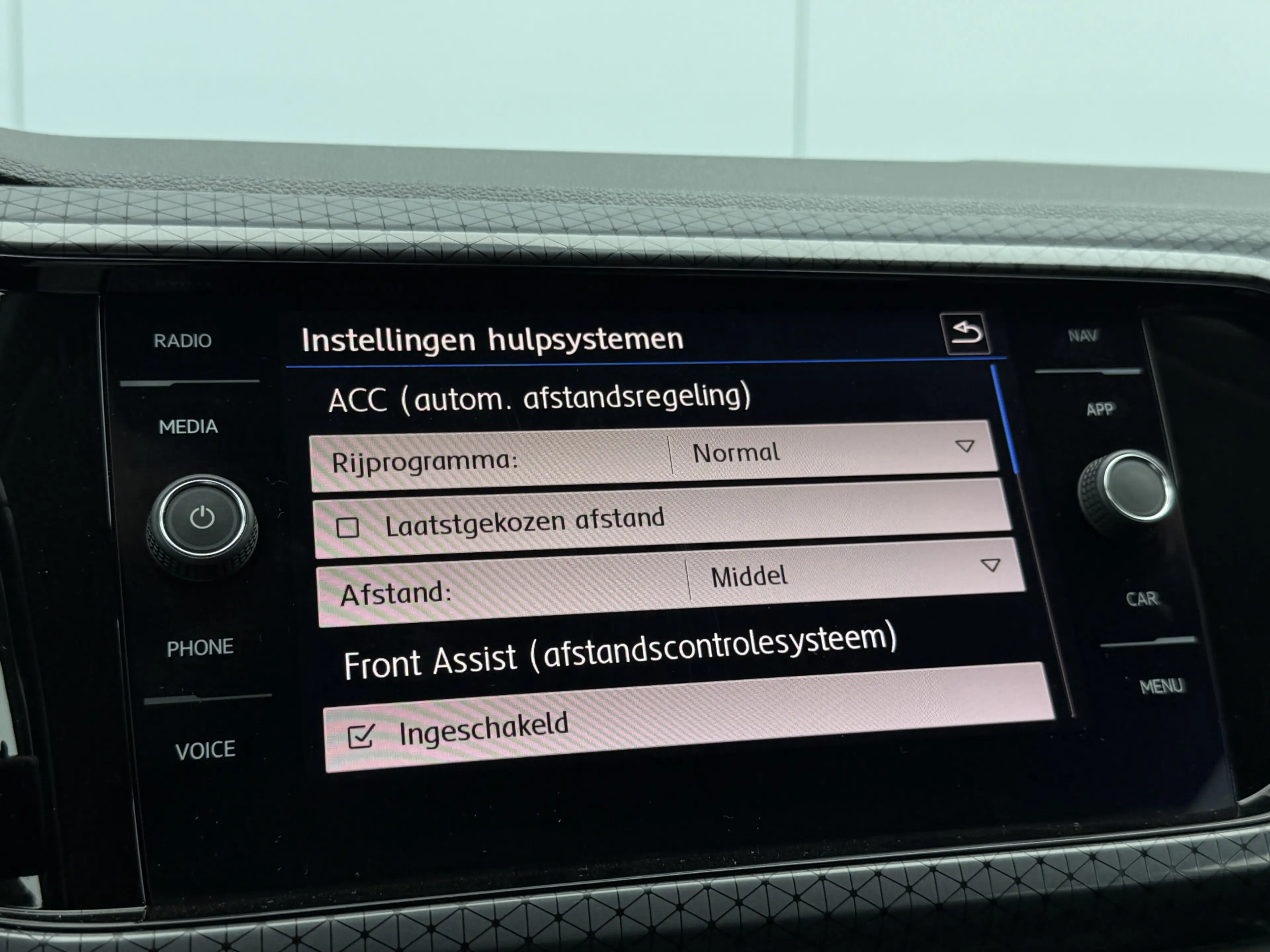 Volkswagen T-Cross 1.0 TSI Style Apple Carplay/18inch/Climate. — photo 11