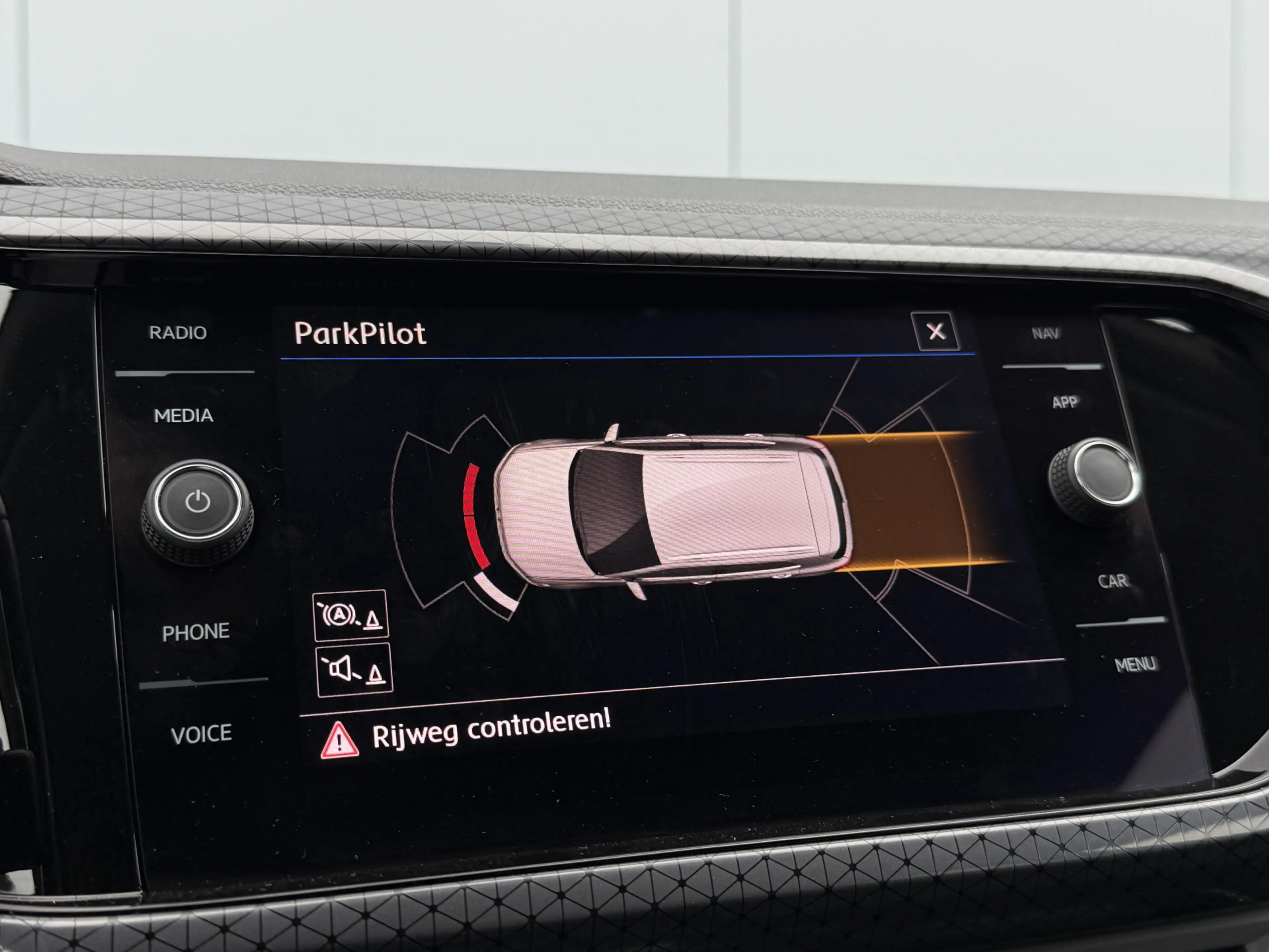 Volkswagen T-Cross 1.0 TSI Style Apple Carplay/18inch/Climate. — photo 21