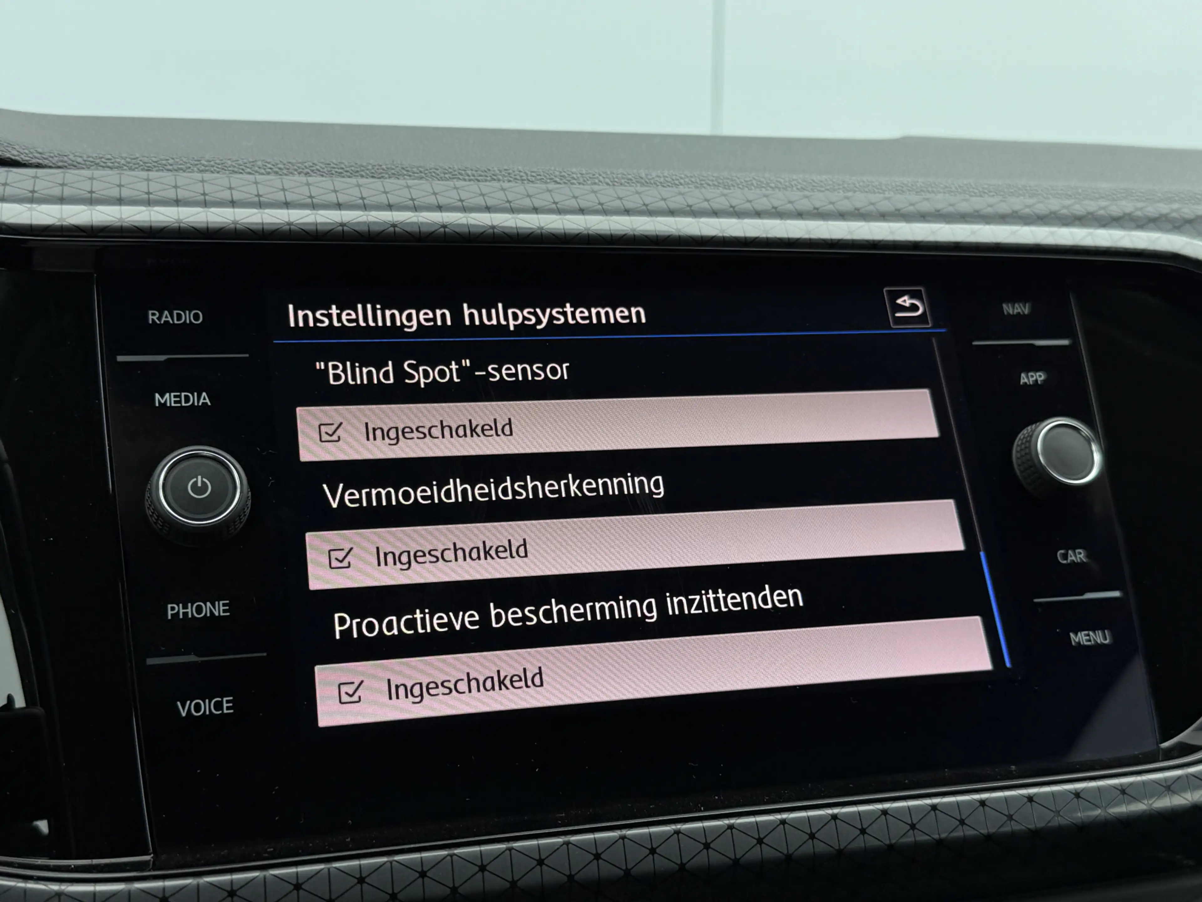 Volkswagen T-Cross 1.0 TSI Style Apple Carplay/18inch/Climate. — photo 13