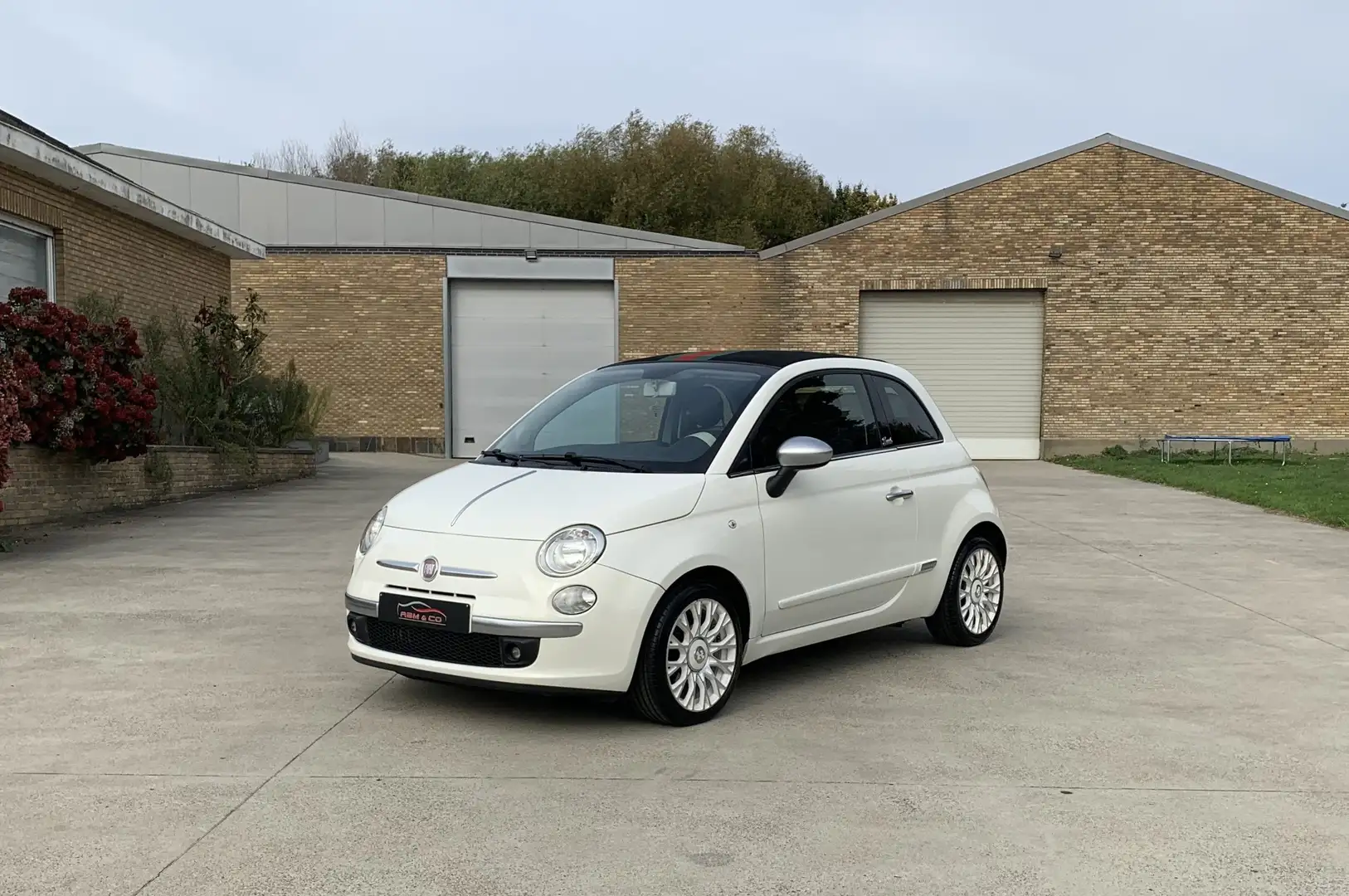 Fiat 500C 0.9i Essence ** Gucci Edition - Cabrio ** GAR 12M Wit - 2