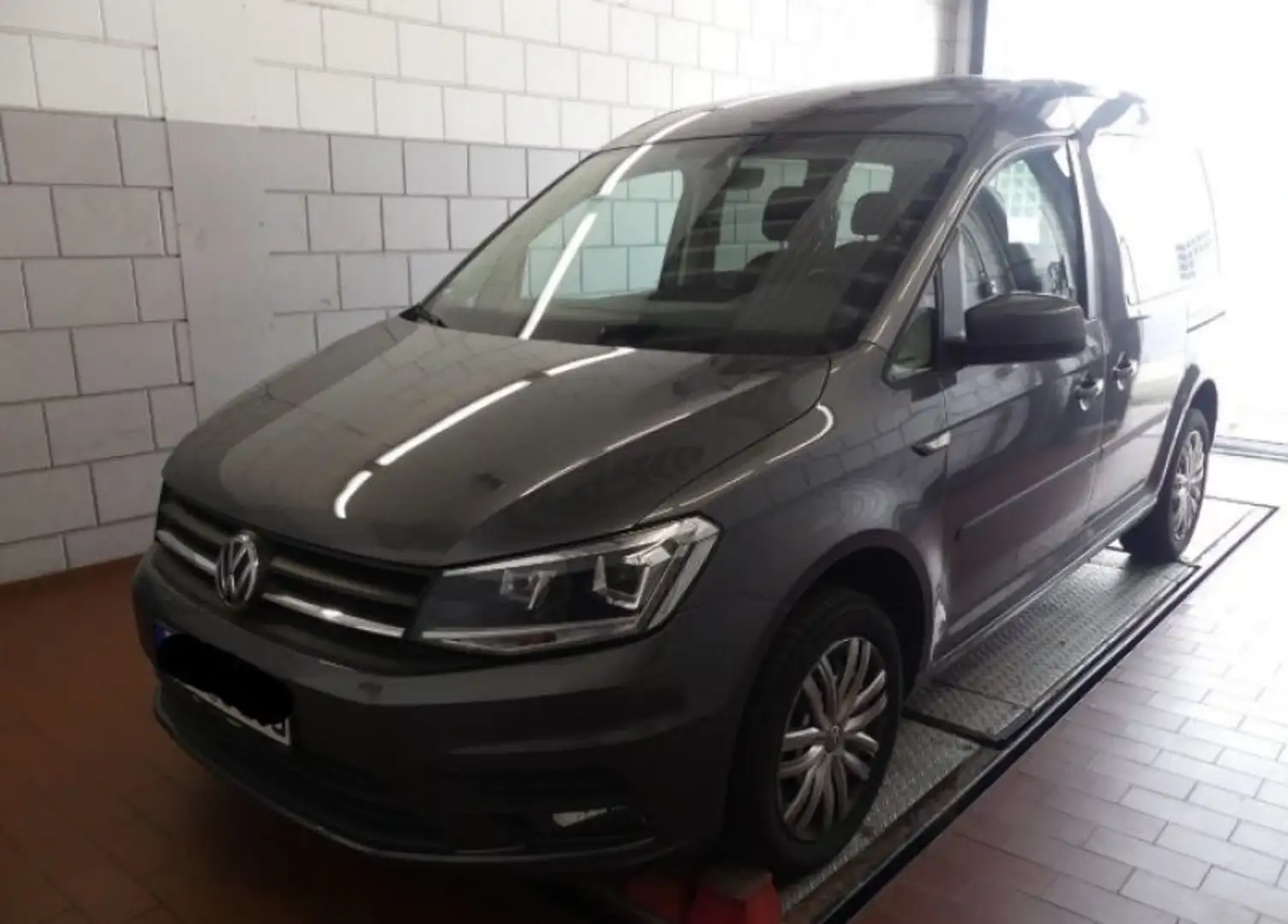 Volkswagen Caddy Trendline 2.0TDI AHK Xenon GRA Clima Grau - 2