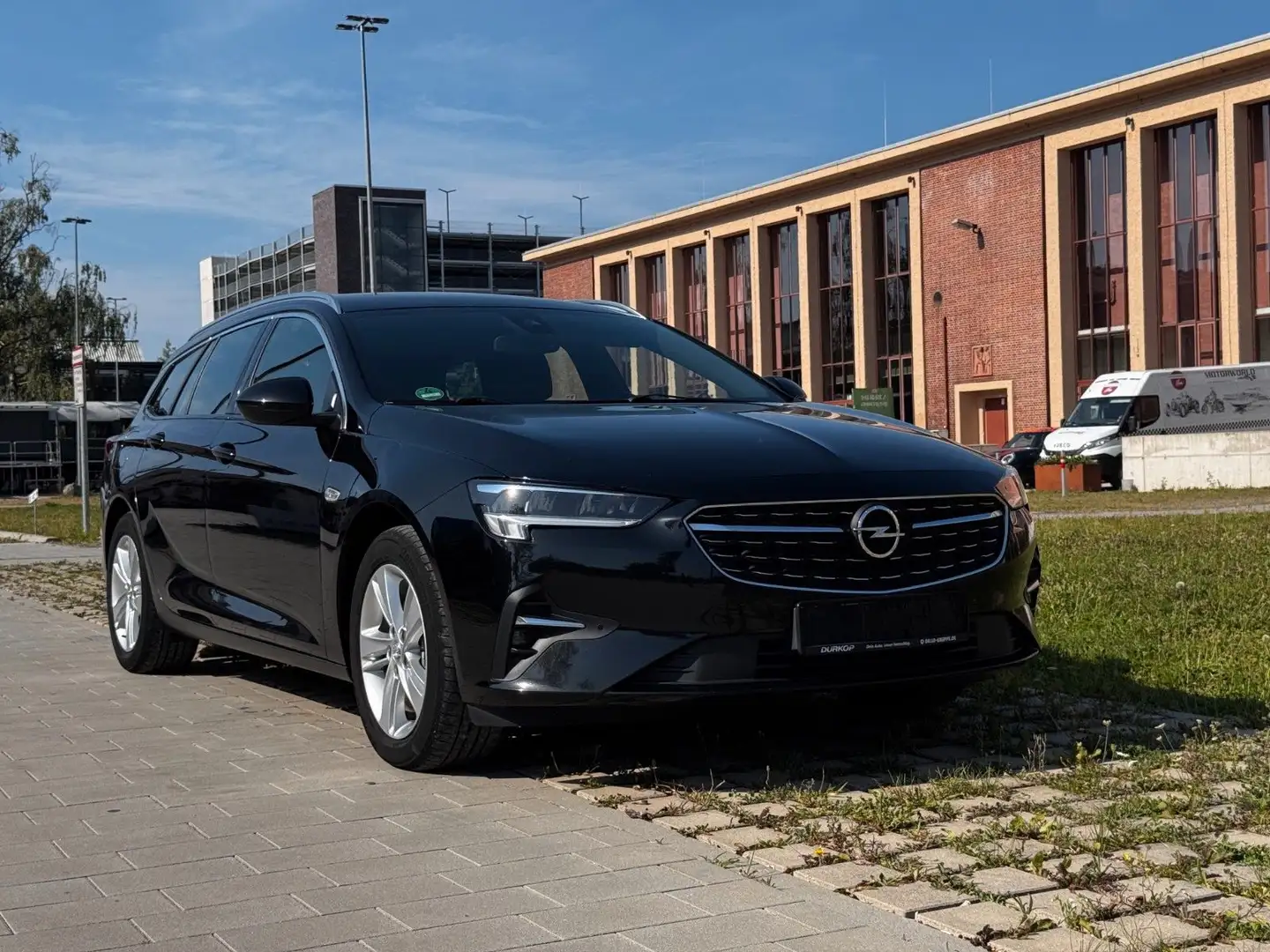 Opel Insignia 2.0 Diesel Automatik 4x4 TÜV NEU Massag Noir - 1