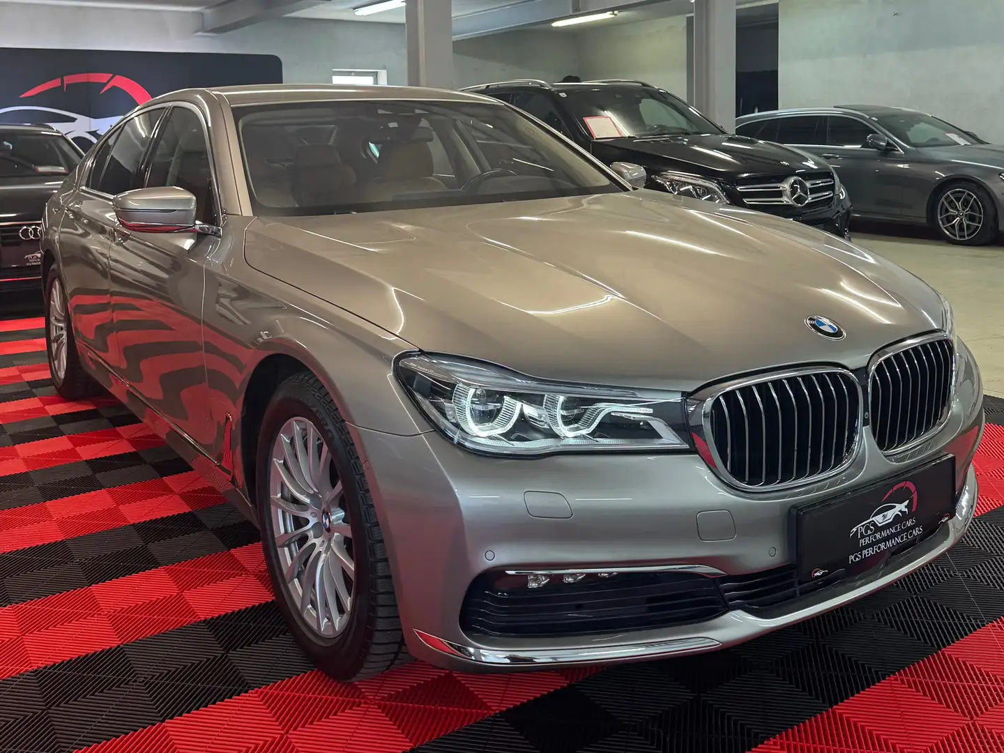 BMW 730 730 d xDrive/360KAM/HEADUP/SOFT Gris - 1