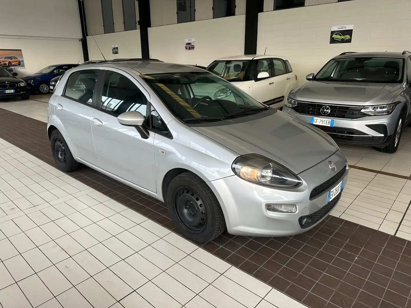 Fiat Punto Punto III 2012 5p 1.3 mjt II 16v Lounge eco s Silber - 2