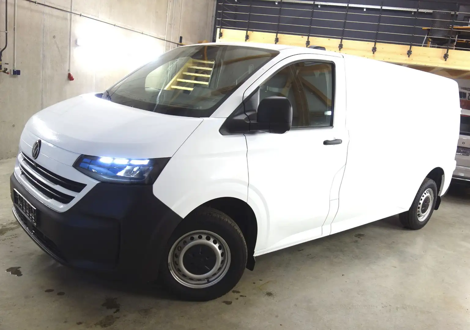 Volkswagen VW T7 Transporter Kasten L2 DSG Kamera AHK Weiß - 1
