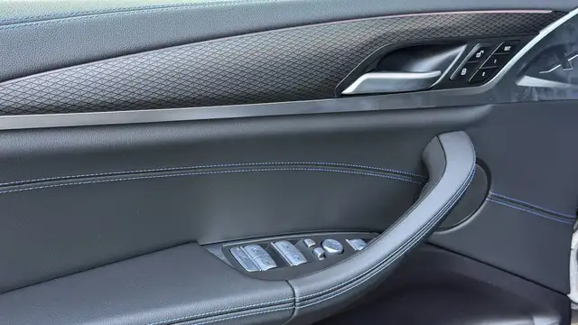 BMW X4 M40d M-Sportpaket Ansicht 12