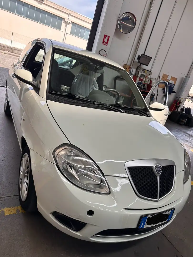 Lancia Ypsilon 1.2 8v Ego - 1