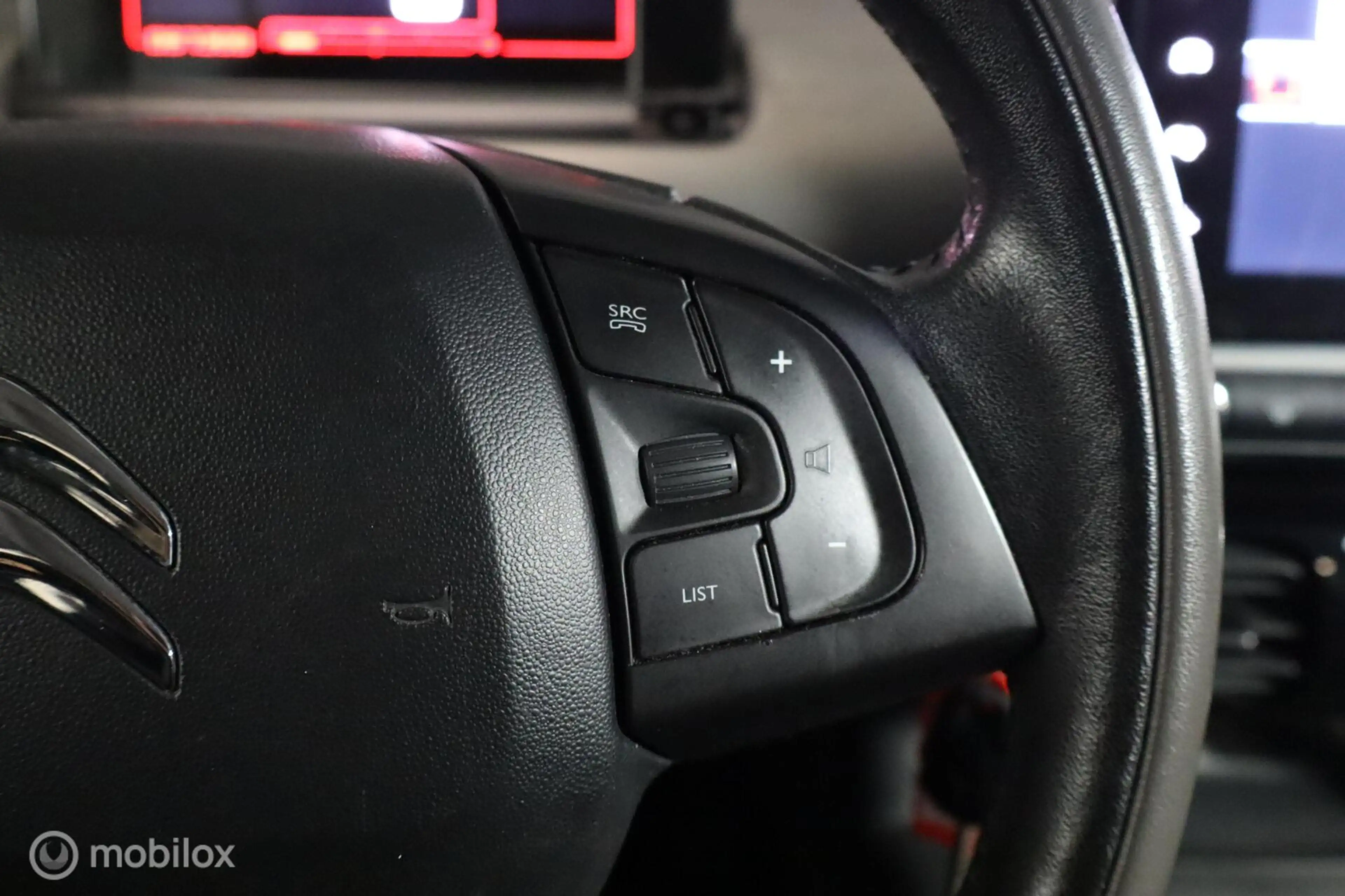Citroen C4 Cactus 1.2 PureTech Shine | Camera | AC | Cruise — photo 13