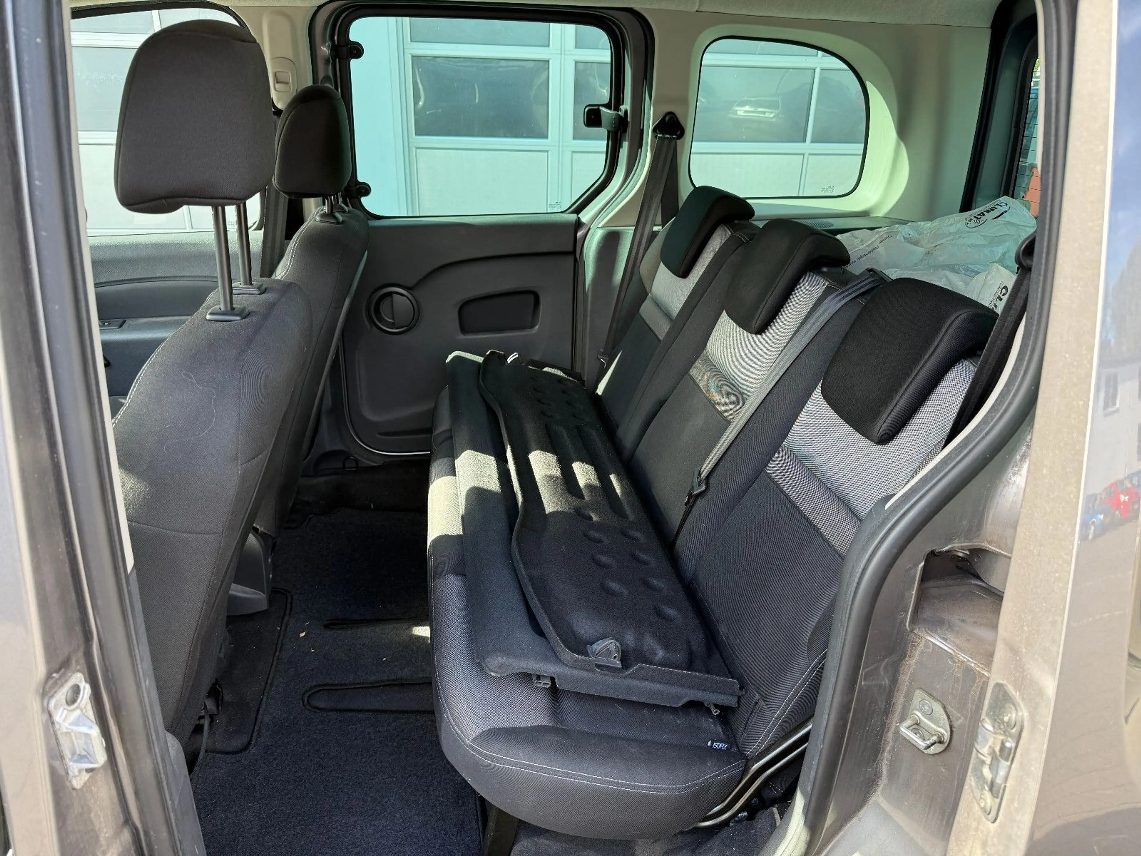 Renault Kangoo Limited*1.HAND+AHK+ALLWETTER+WINTER+SH* — photo 12
