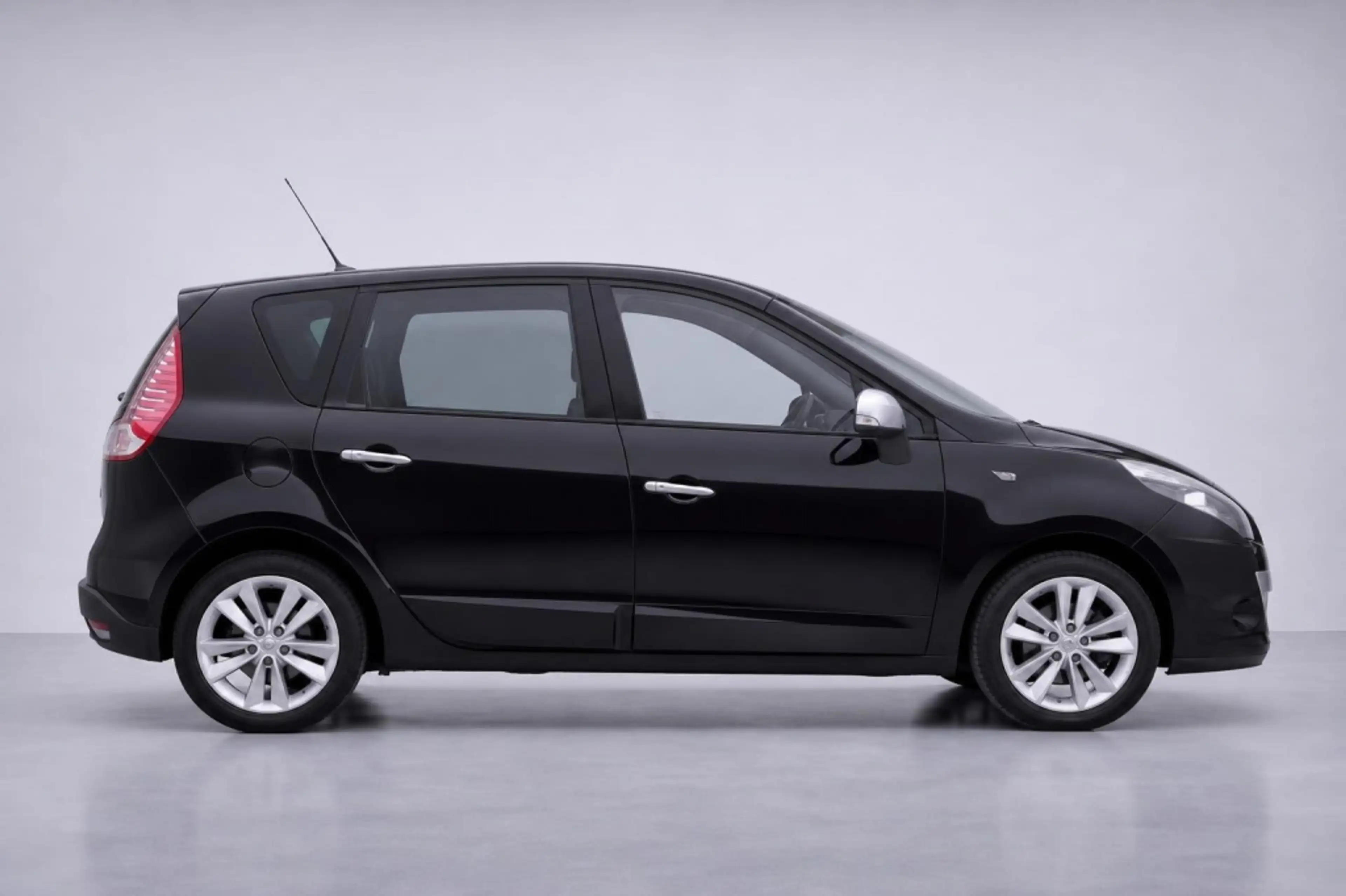 Renault Scenic 1.6 Parisiènne — photo 7