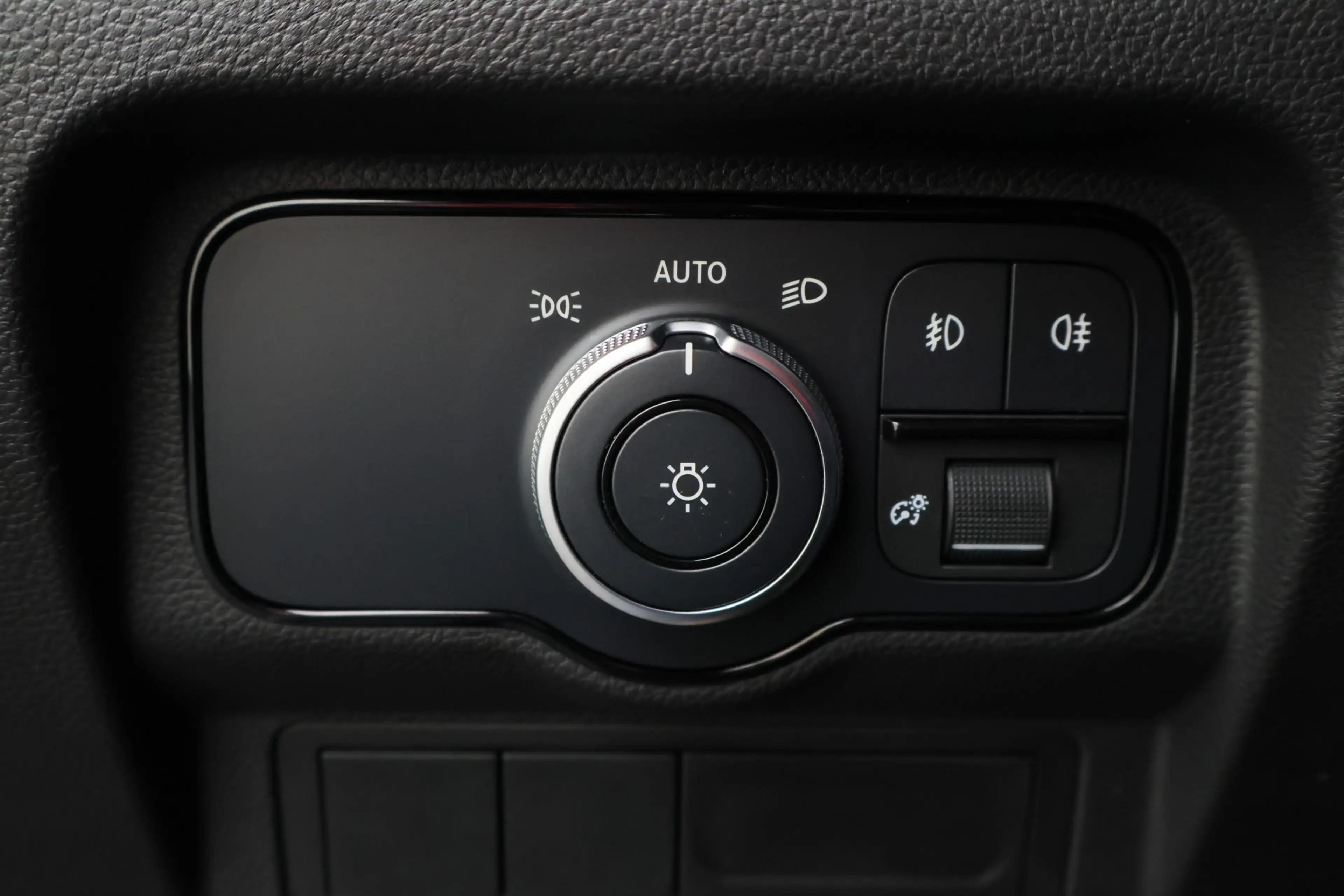 Mercedes-Benz Citan 112 CDI L1 Pro — photo 31