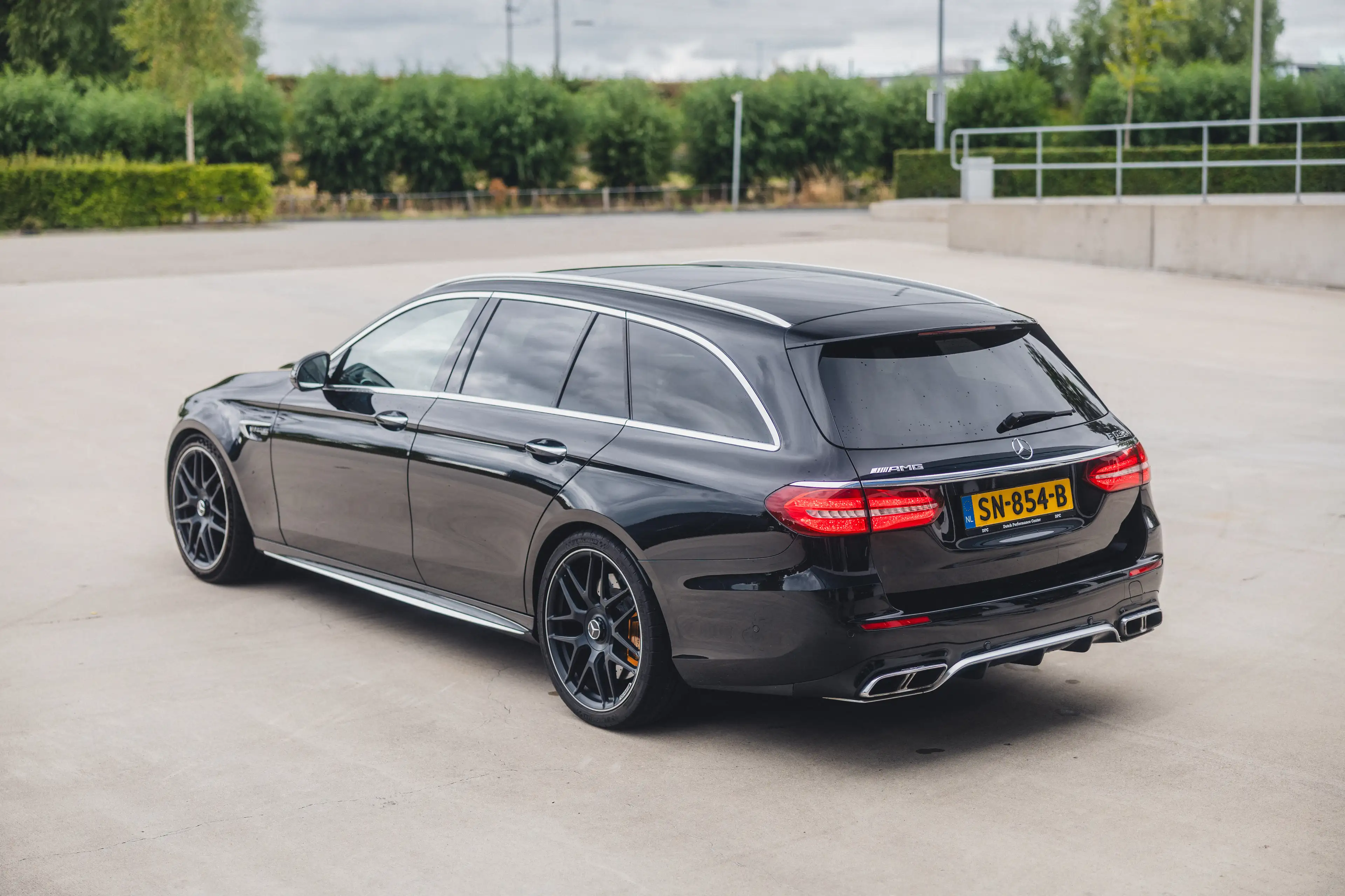 Mercedes-Benz E 63 AMG S 4Matic+ T 9G-Tronic / Pano / Massage / Kersmisch — photo 7