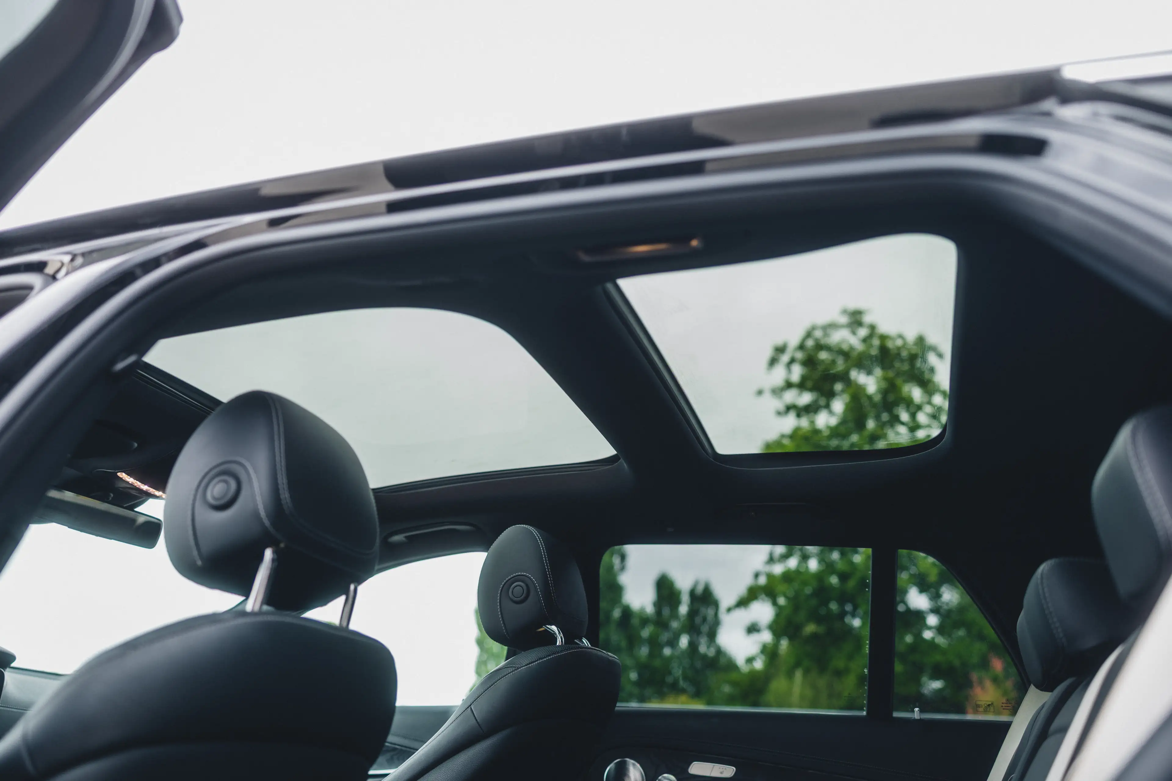 Mercedes-Benz E 63 AMG S 4Matic+ T 9G-Tronic / Pano / Massage / Kersmisch — photo 12