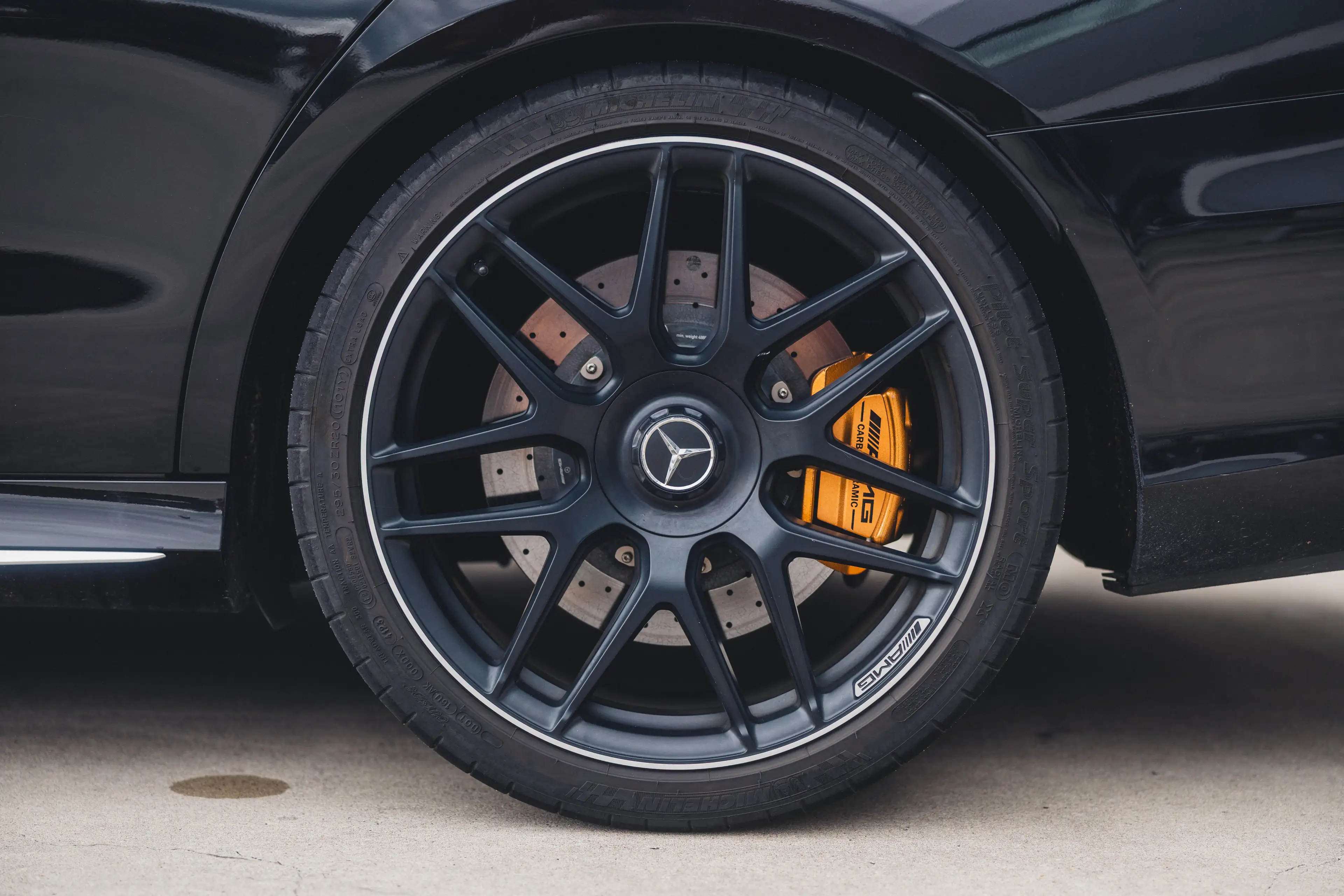 Mercedes-Benz E 63 AMG S 4Matic+ T 9G-Tronic / Pano / Massage / Kersmisch — photo 4