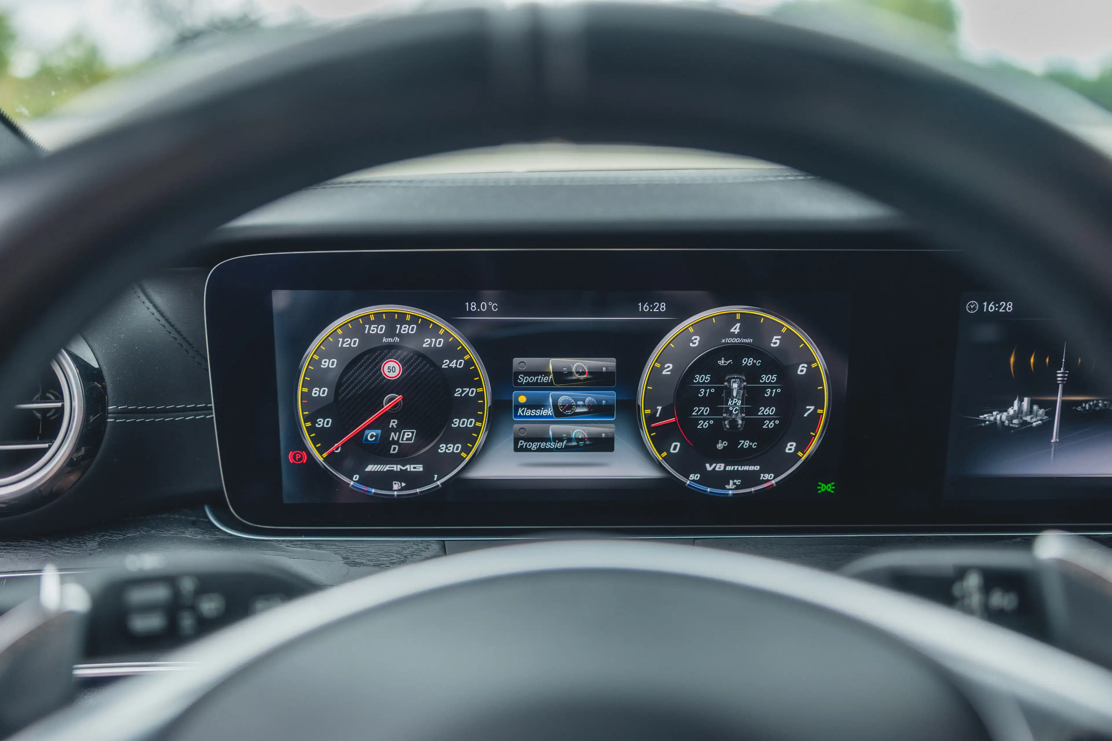 Mercedes-Benz E 63 AMG S 4Matic+ T 9G-Tronic / Pano / Massage / Kersmisch — photo 15